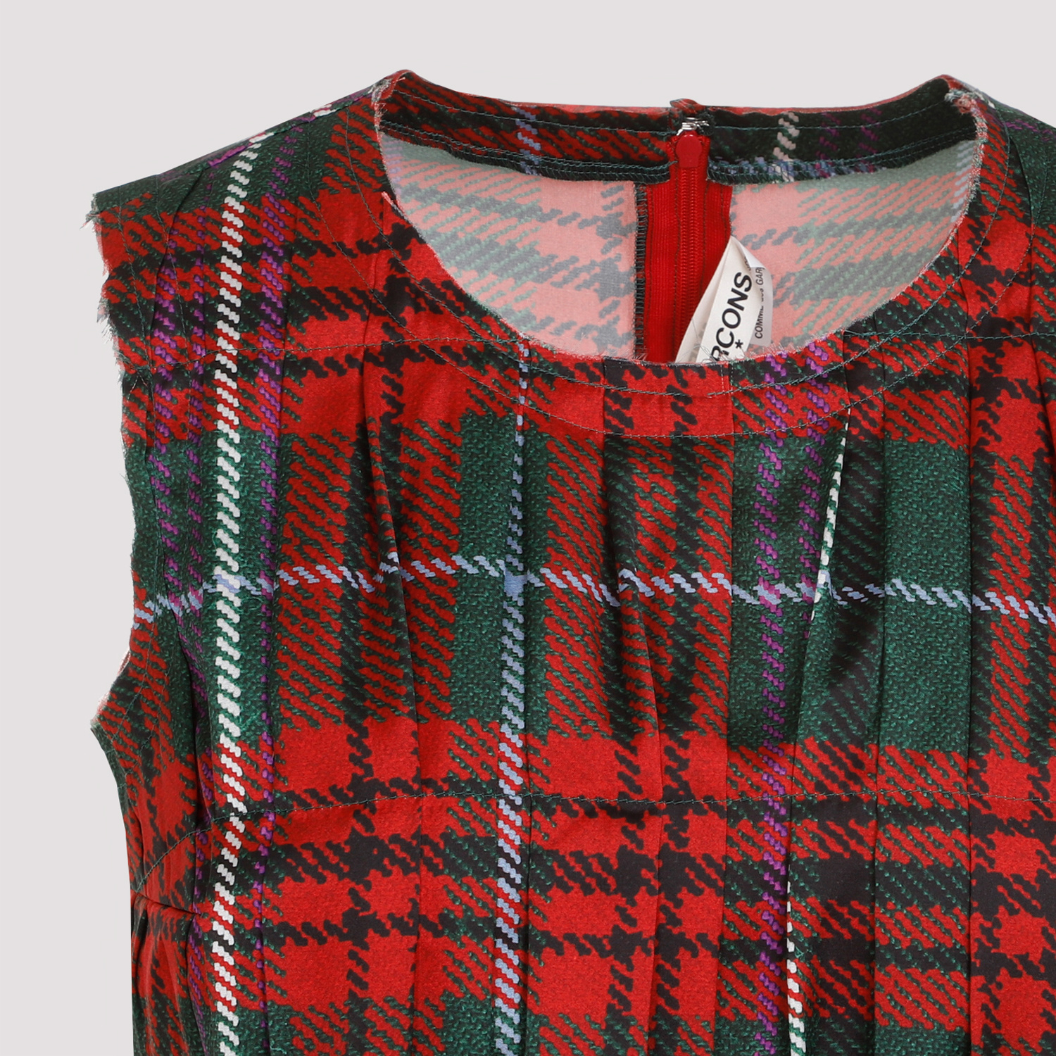 COMME DES GARÇONS ROUND NECK SLEEVELESS VEST 