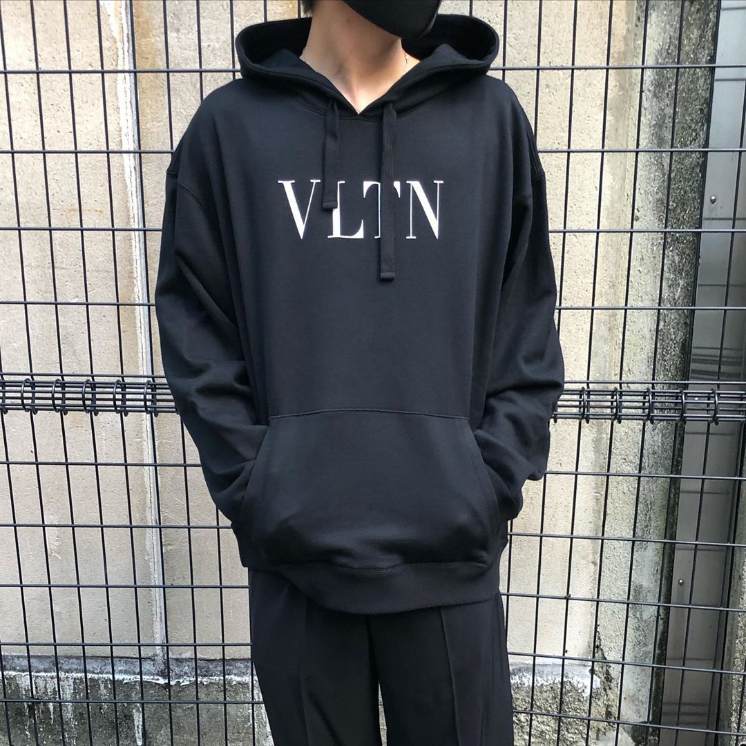 VALENTINO LOGO PRINT HOODIE 