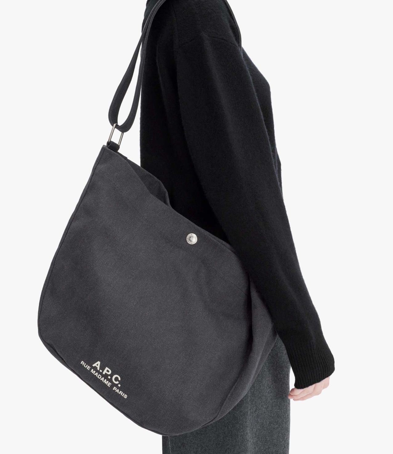 Apc Journal Messenger Bag In Black