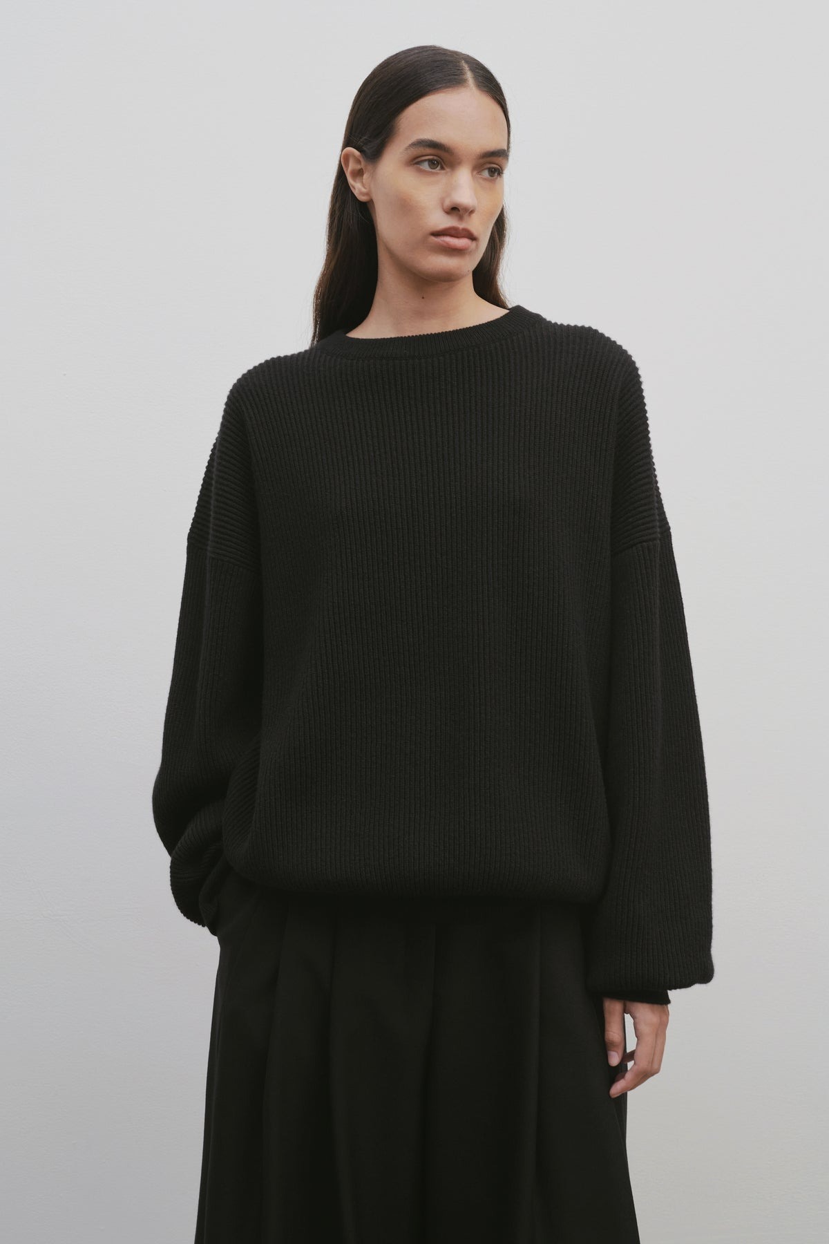 The Row Edmonton Cashmere Jumper In Black