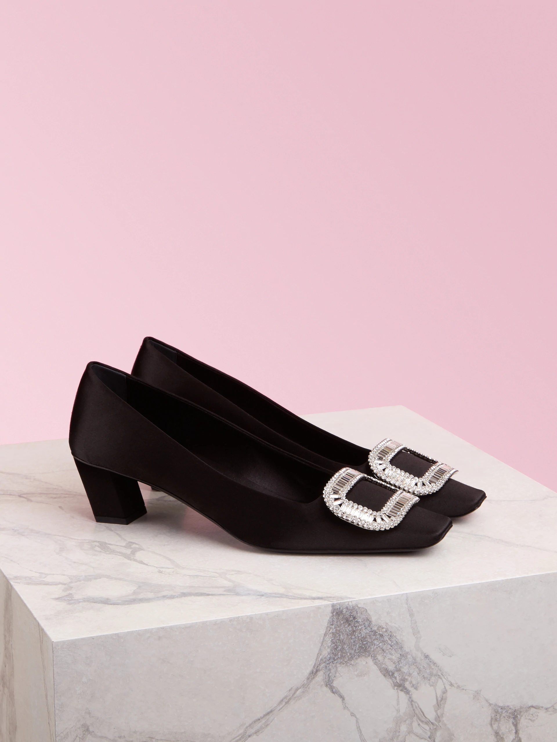 Roger Vivier Belle Vivier Pumps In Black