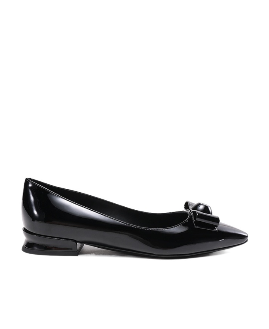 Ferragamo Woman Ballet Flats Black Size 6.5 Calfskin In Black