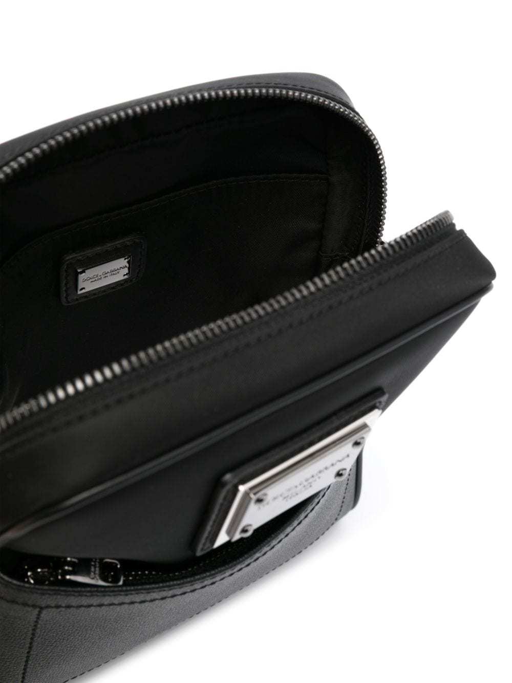 Dolce & Gabbana Logo-plaque Zip-fastening Messenger Bag In Black