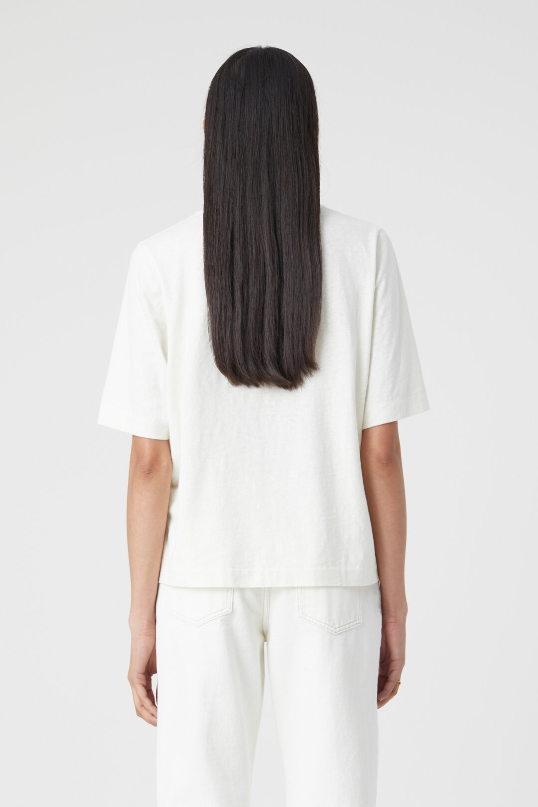 CLOSED SHORT-SLEEVE COTTON T-SHIRT 