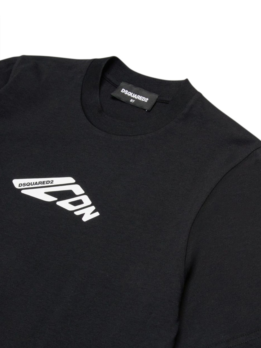Dsquared2 Black T-shirt With Contrasting Icon Print In Black