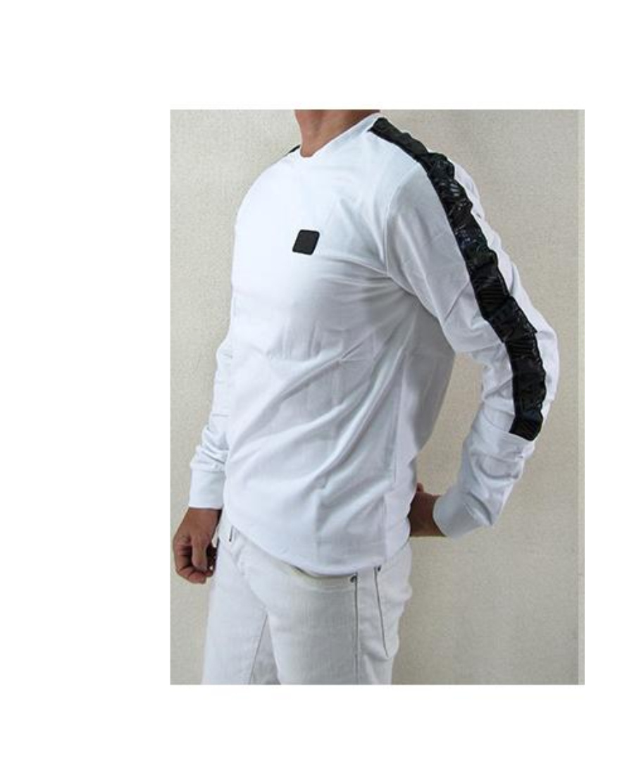 Ea7 Round-necked Logo Sweater In White