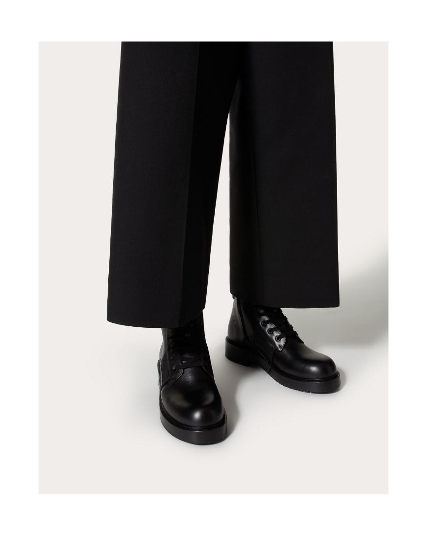Valentino Vl7n City Combat Boots In Black