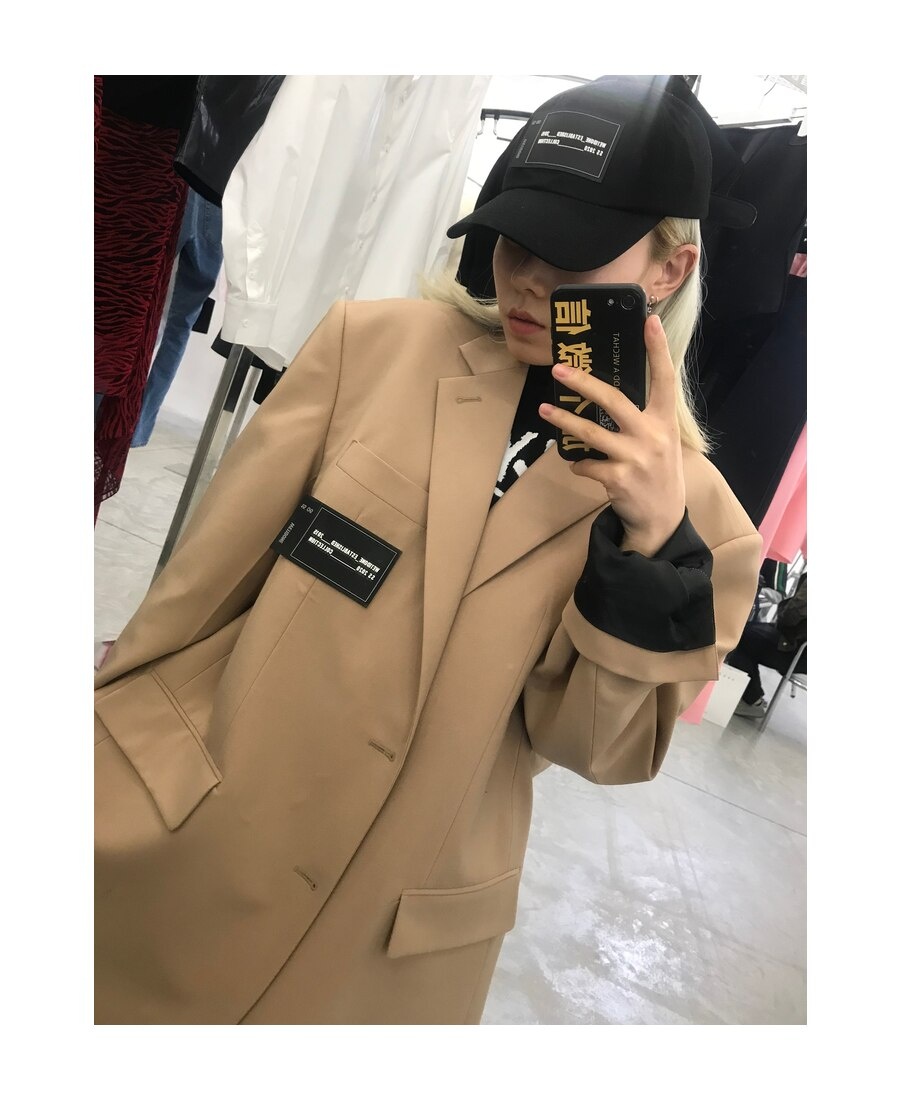 We11 Done Logo-patch Single-breasted Blazer In Nude