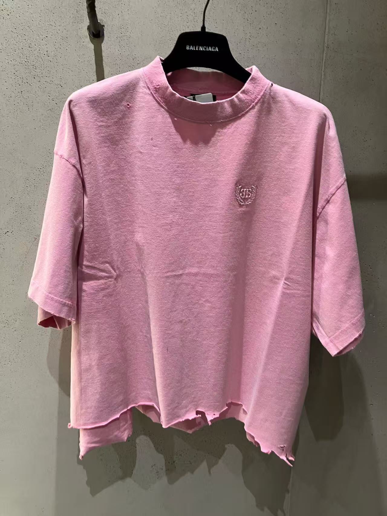 Balenciaga Ripped Crew Neck T-shirt In Pink
