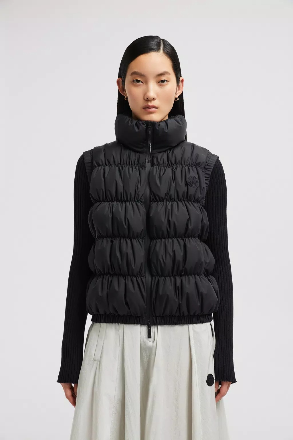 Moncler Apriate Gilet In Black
