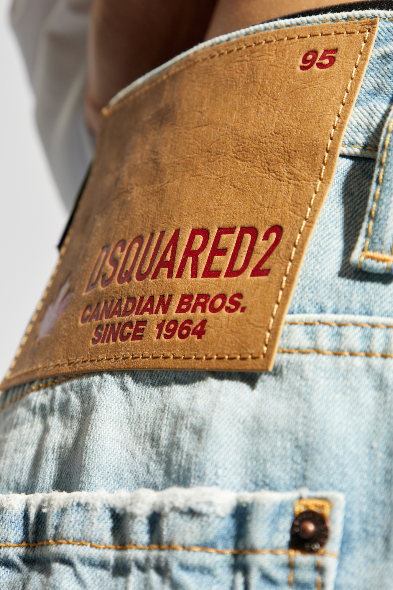 DSQUARED2 DISTRESSED-EFFECT STRAIGHT-LEG JEANS