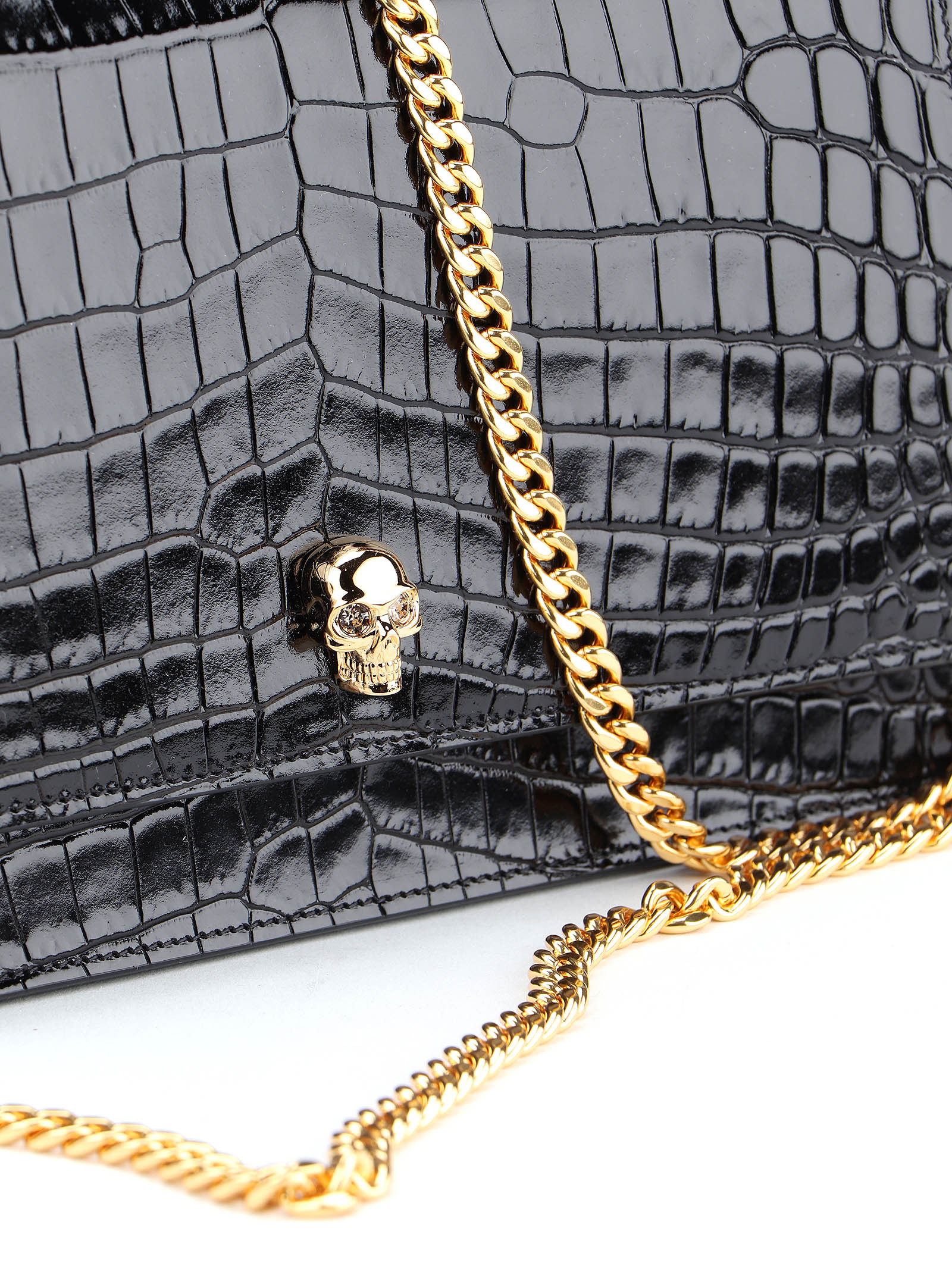 Alexander Mcqueen Skull Medium Shoulder Bag In Black