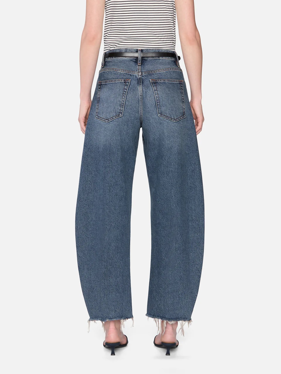 Frame Jeans The Bubble Crop Washed Blue In Blue