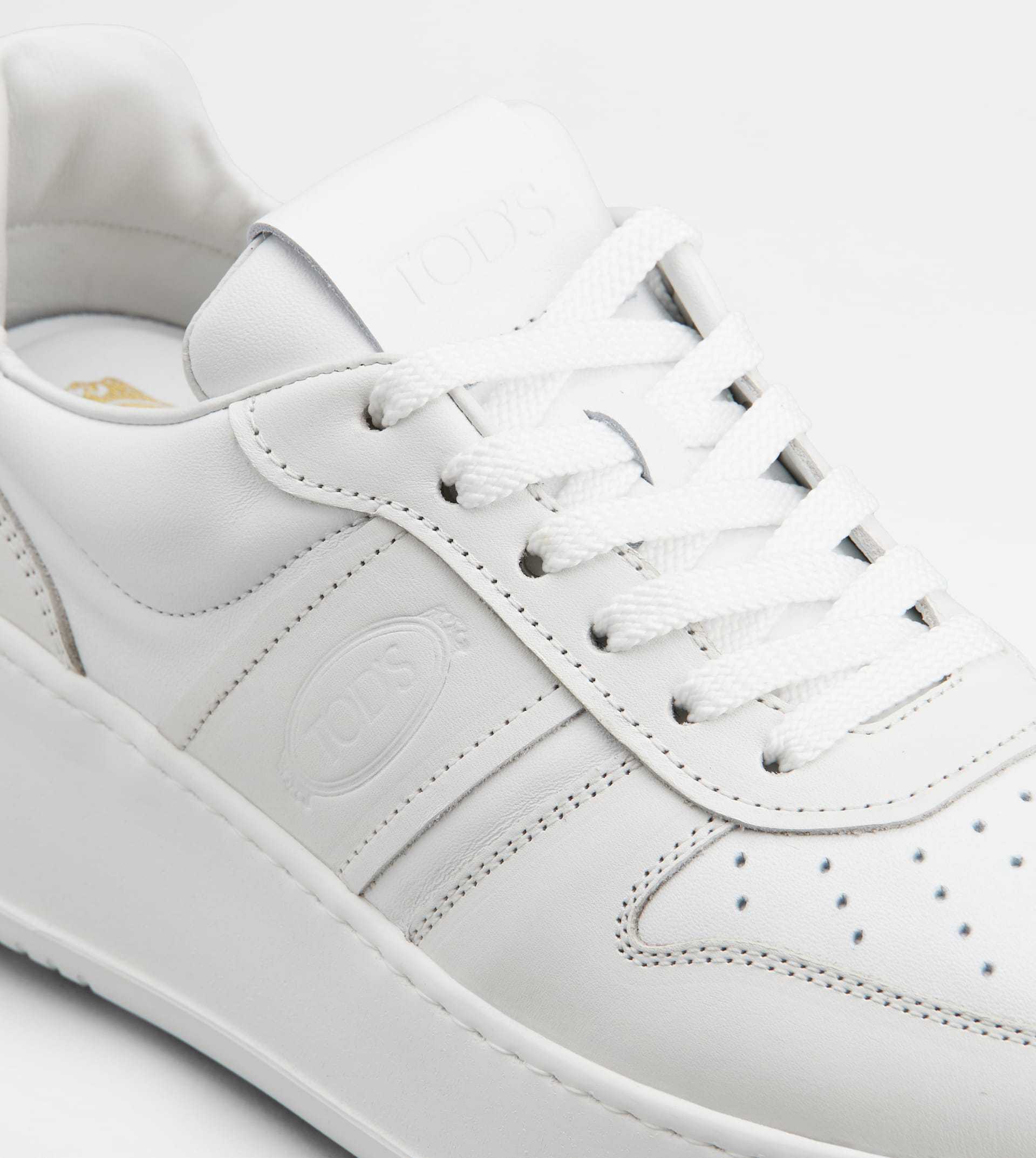 Tod's Round-toe Leather Sneakers In White
