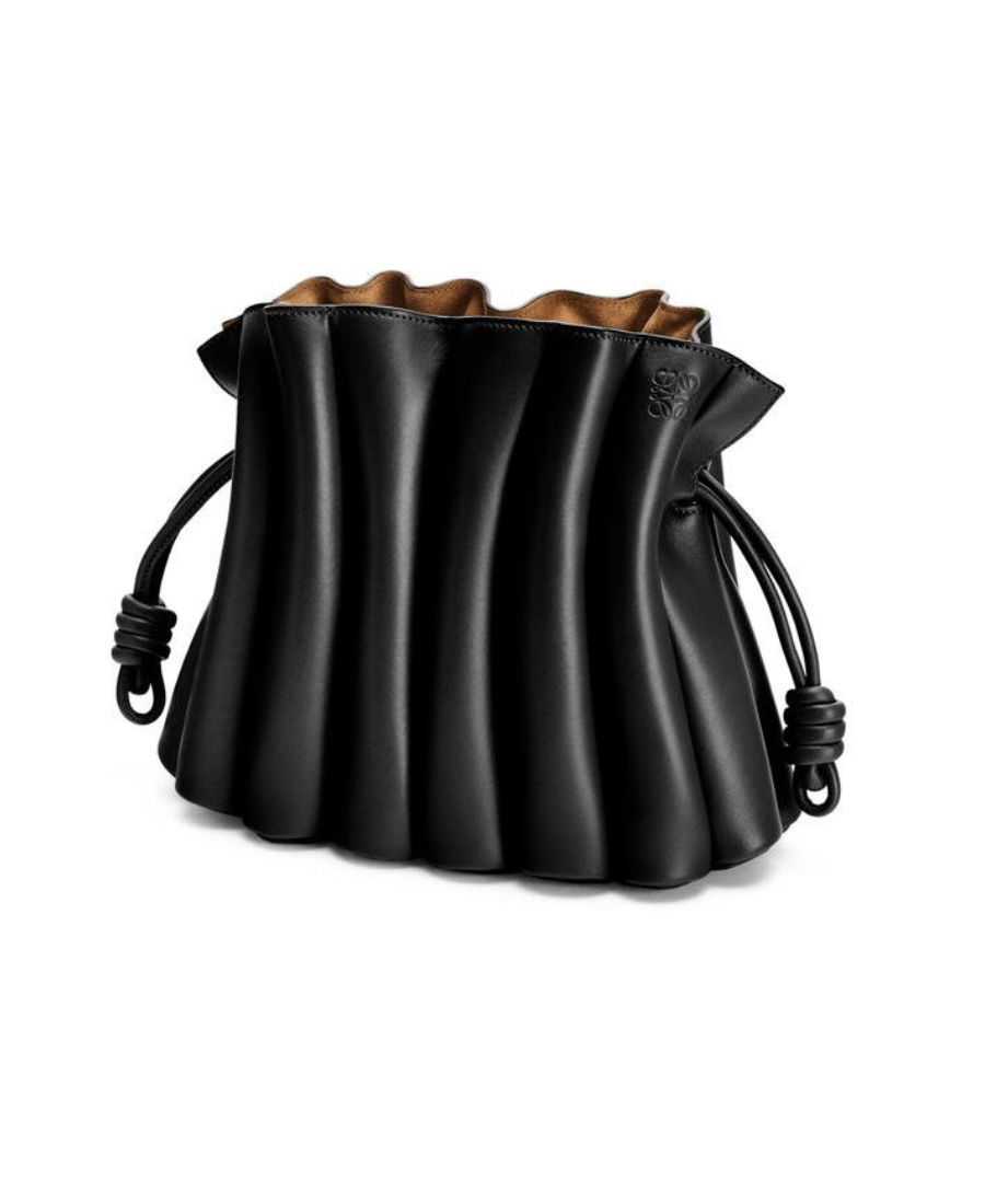 Loewe Flamenco Ondas Clutch Bag In Smooth Calfskin In Black