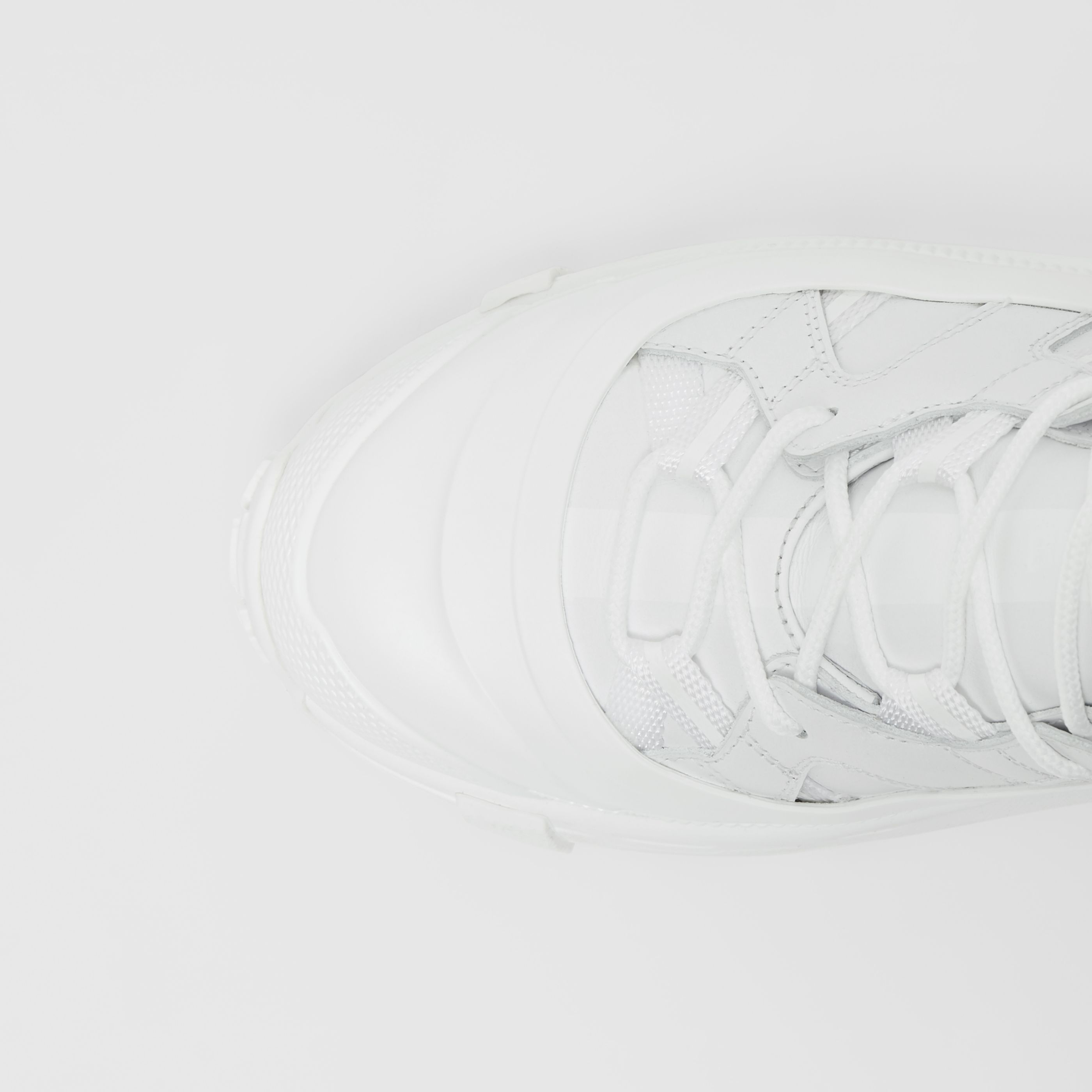 Burberry Arthur Low-top Sneakers In White