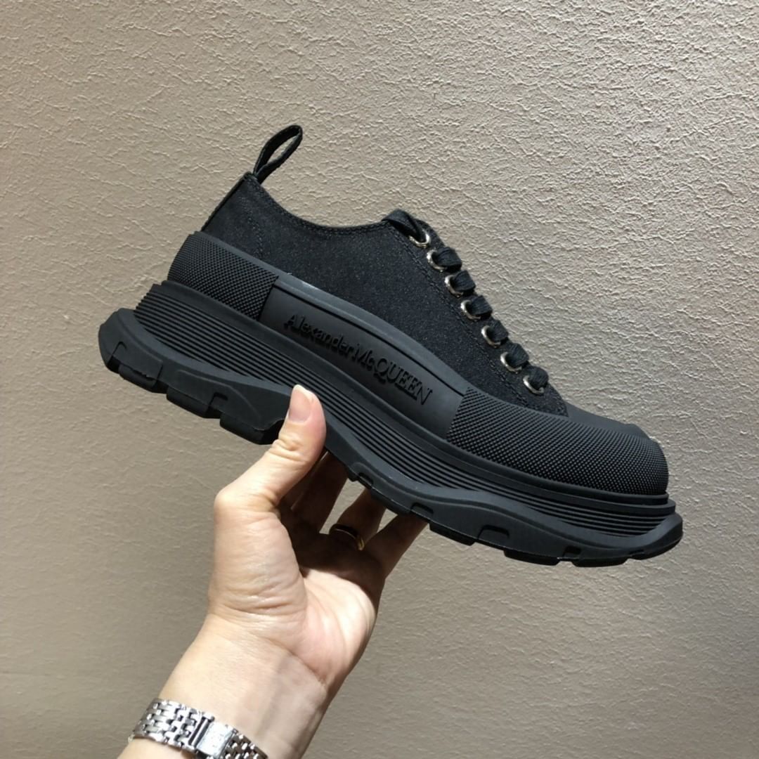 Alexander Mcqueen Black Canvas Tread Slick Platform Low Sneakers In Black