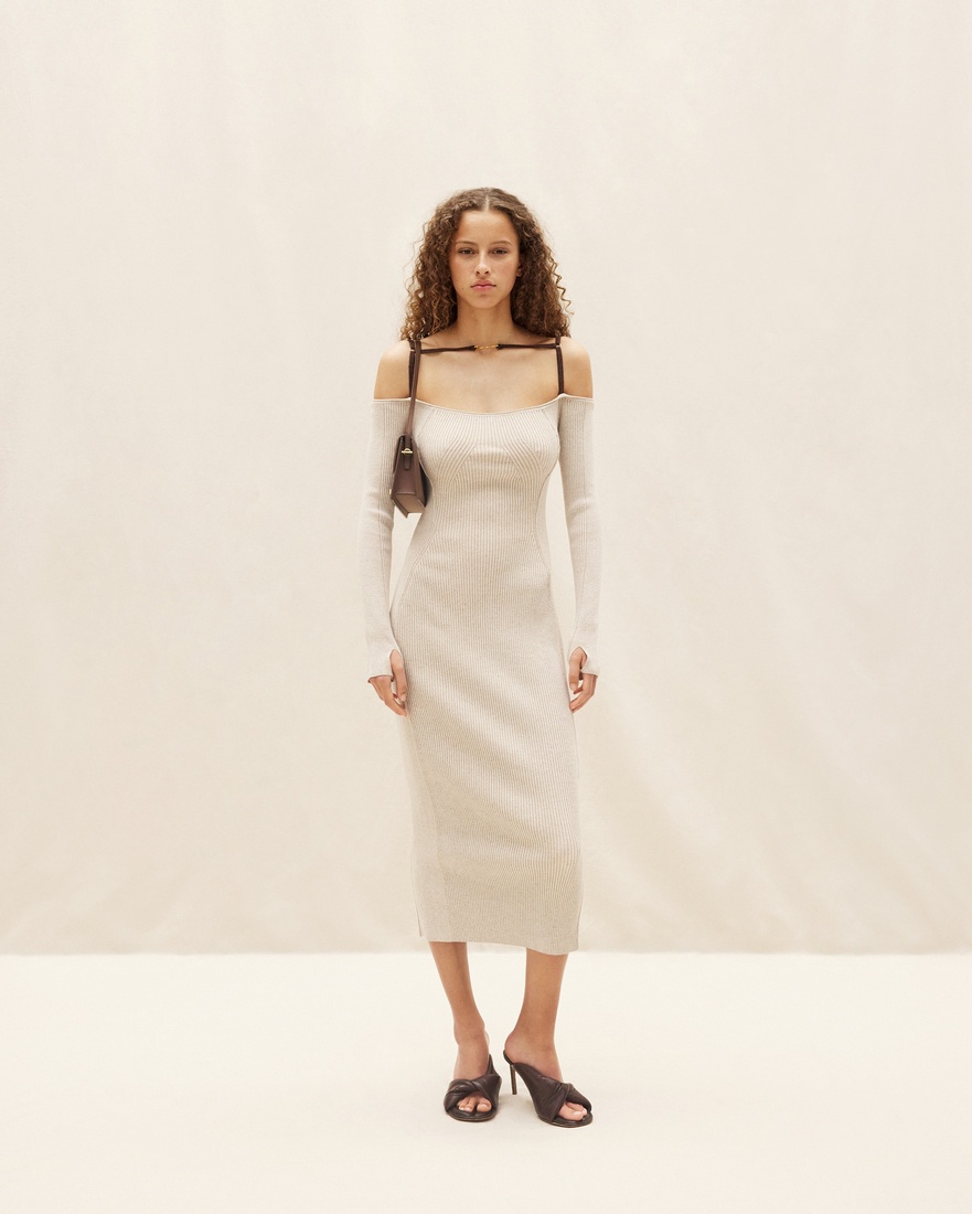 Jacquemus Sierra Off-shoulder Dress In Nude