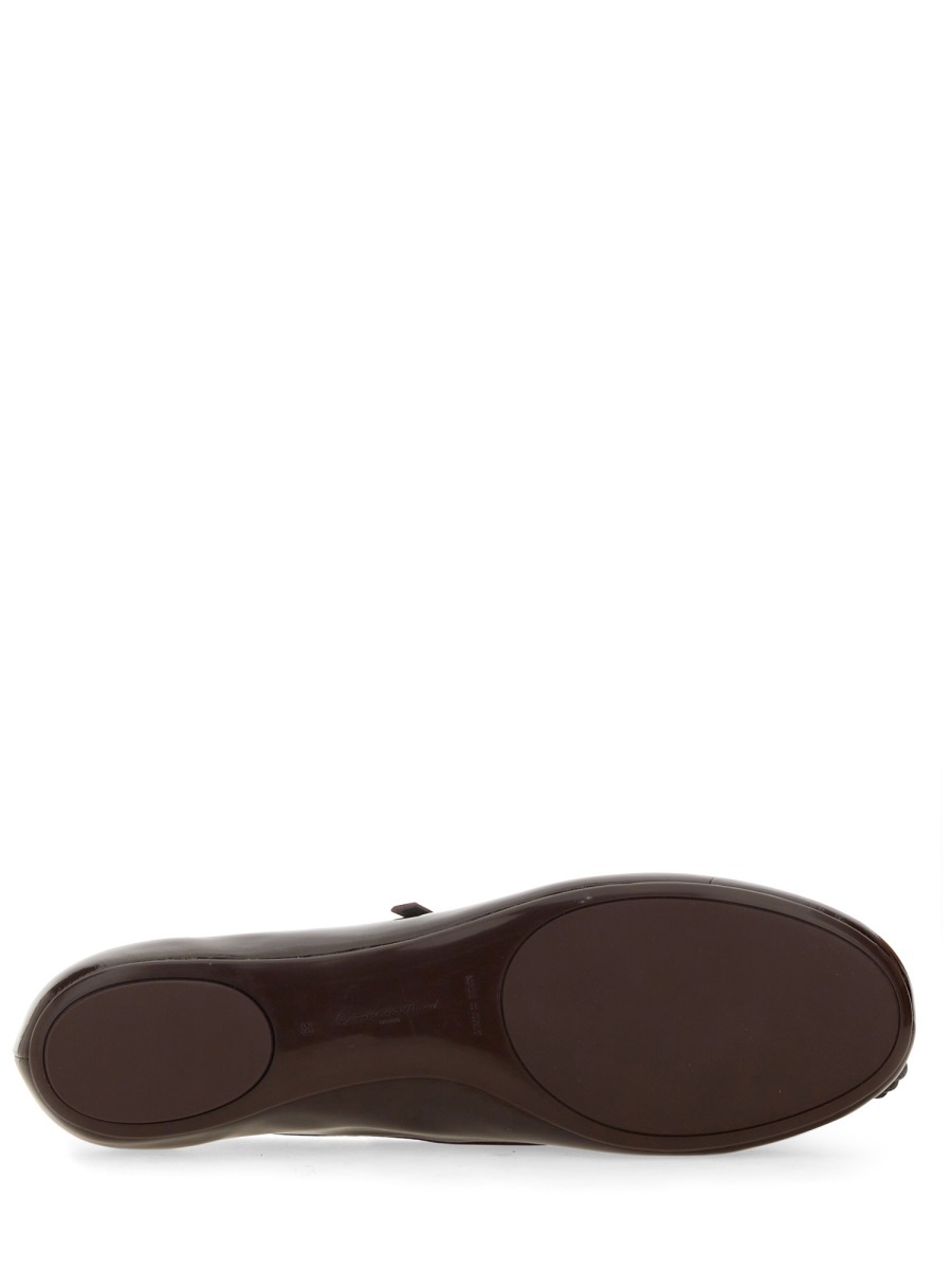 Shop Gianvito Rossi Leather Ballerina Shoes In Black