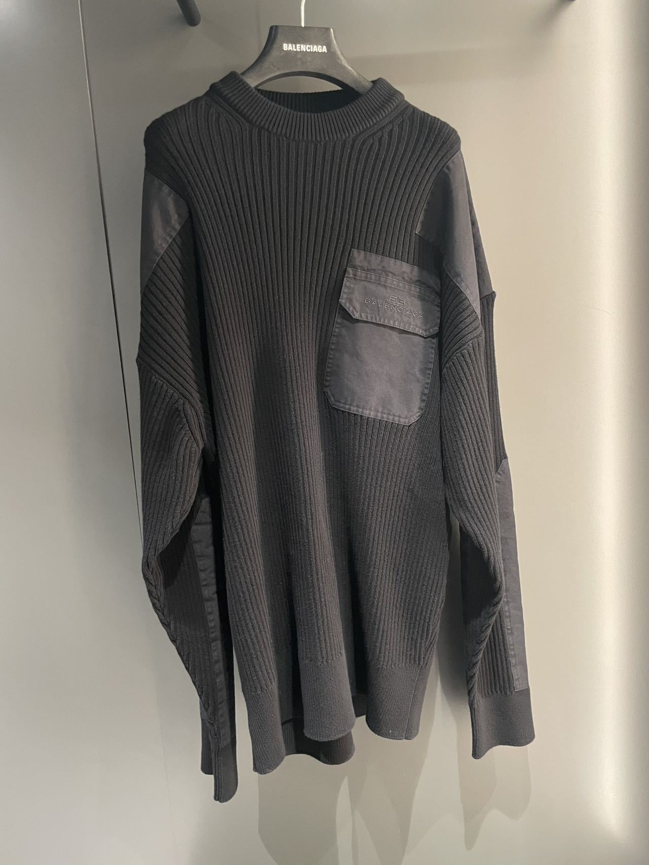 Balenciaga Round Neck Sweater In Black
