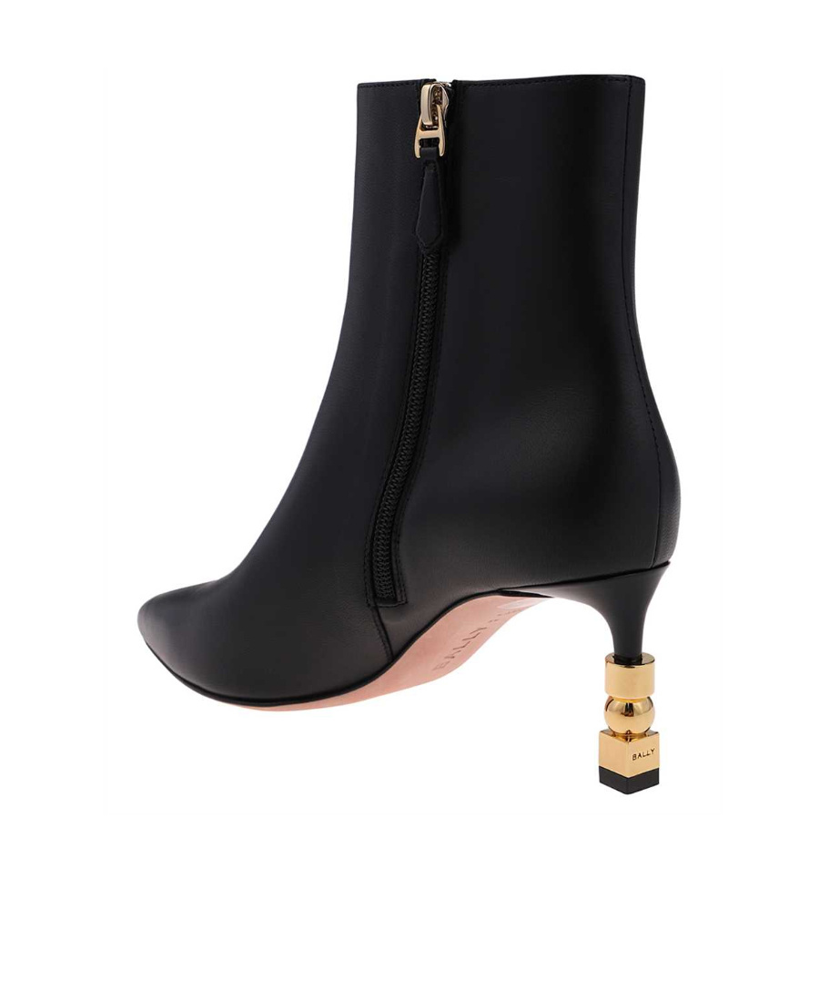 Bally Pointed Short Boots In Black