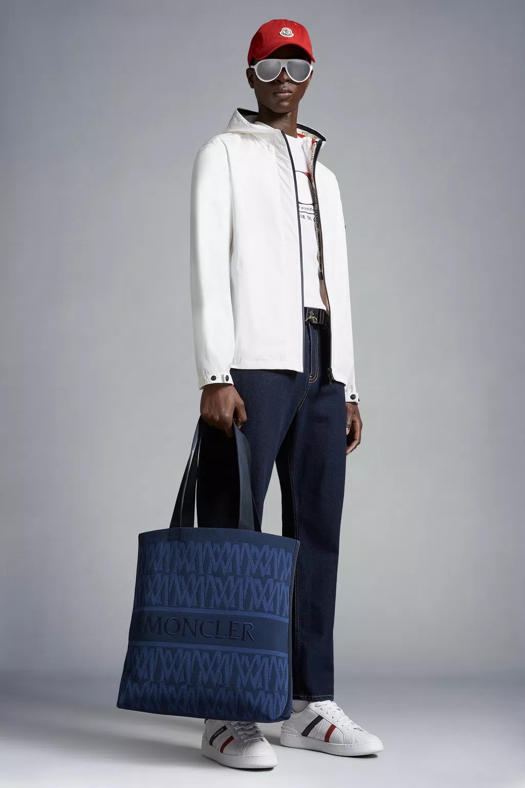 Moncler Monogram Knit Tote Bag In Black