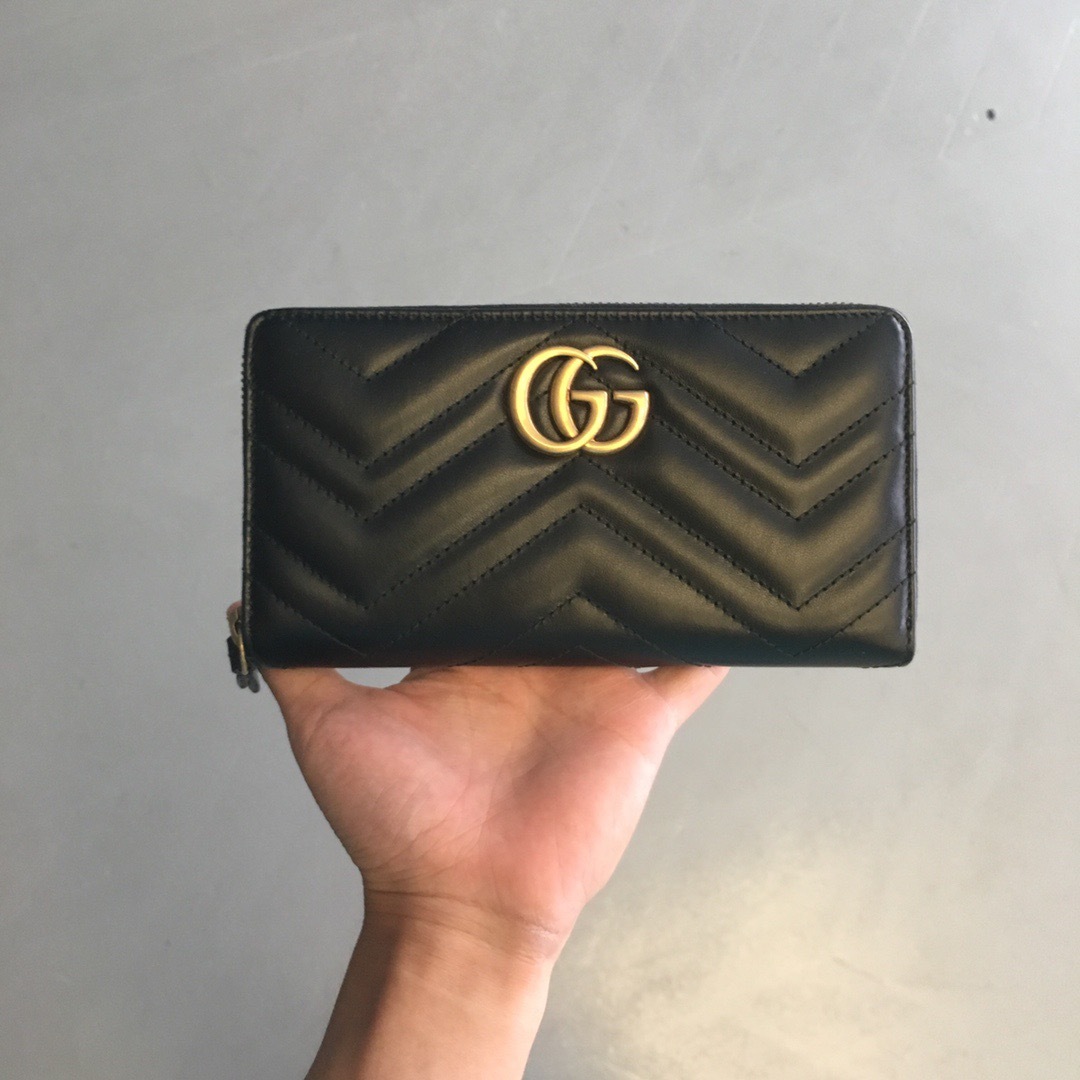 Gucci Black Leather Marmont Gg Wallet In Black