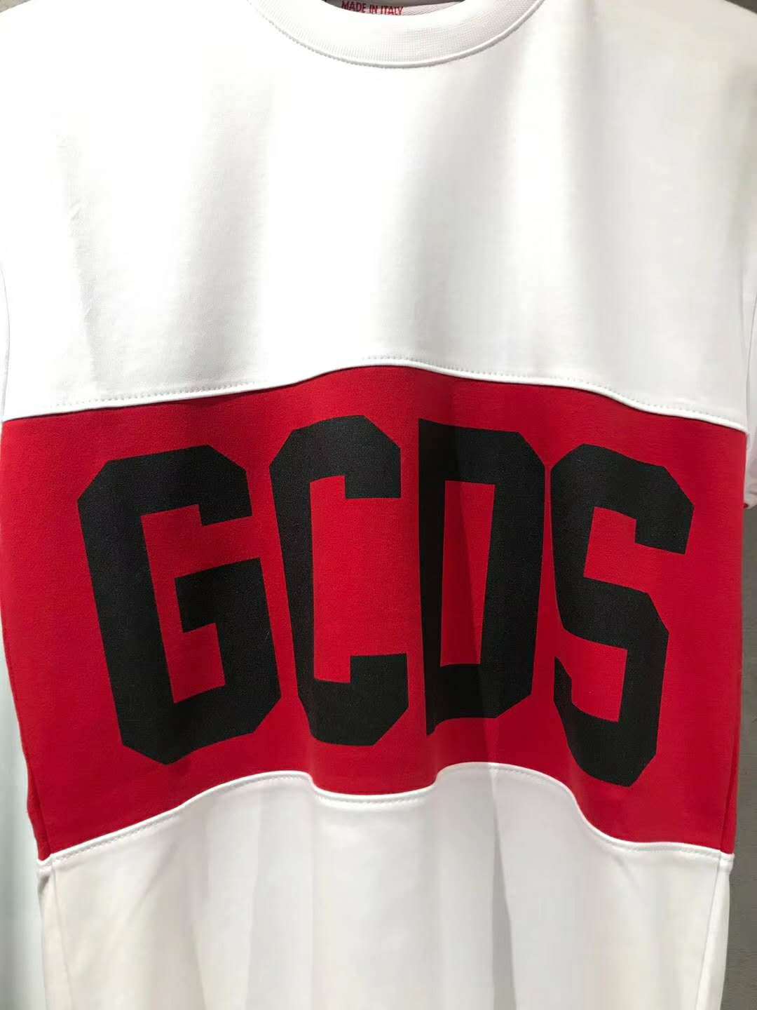 GCDS LOGO-PRINT T-SHIRT