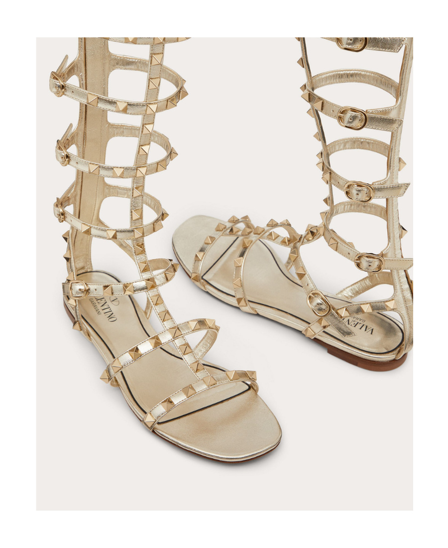 Valentino Rivet Flat Sandals In Neutral