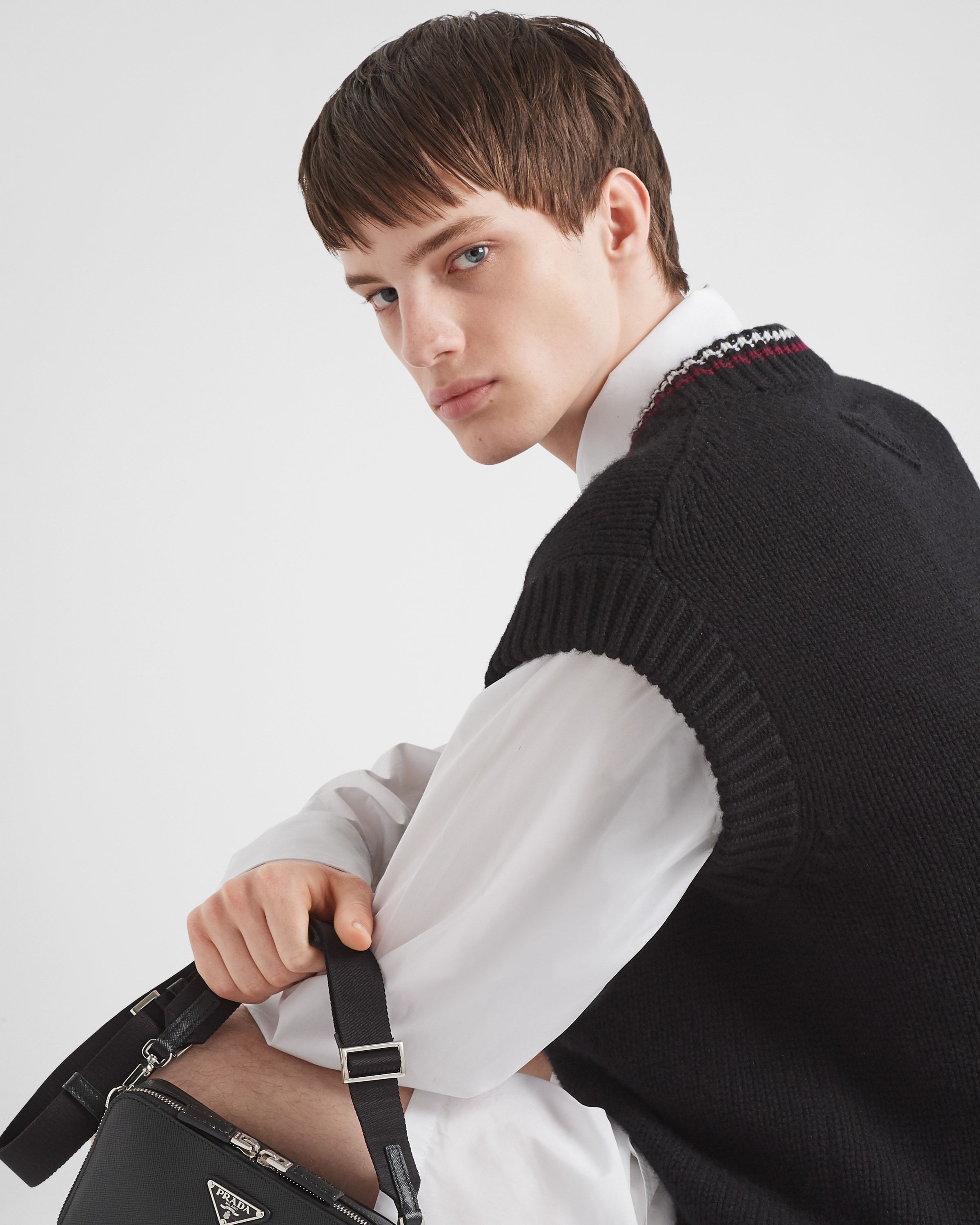 Prada Chunky-knit Cashmere Vest In Black
