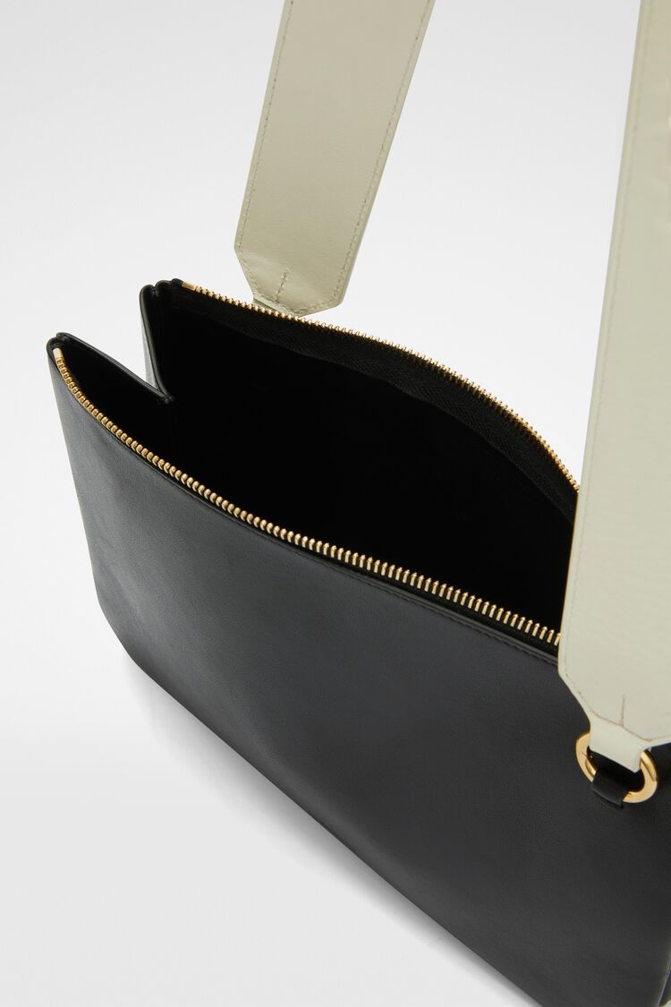 Jil Sander Link Lg Logo-strap Leather Crossbody Bag In Black