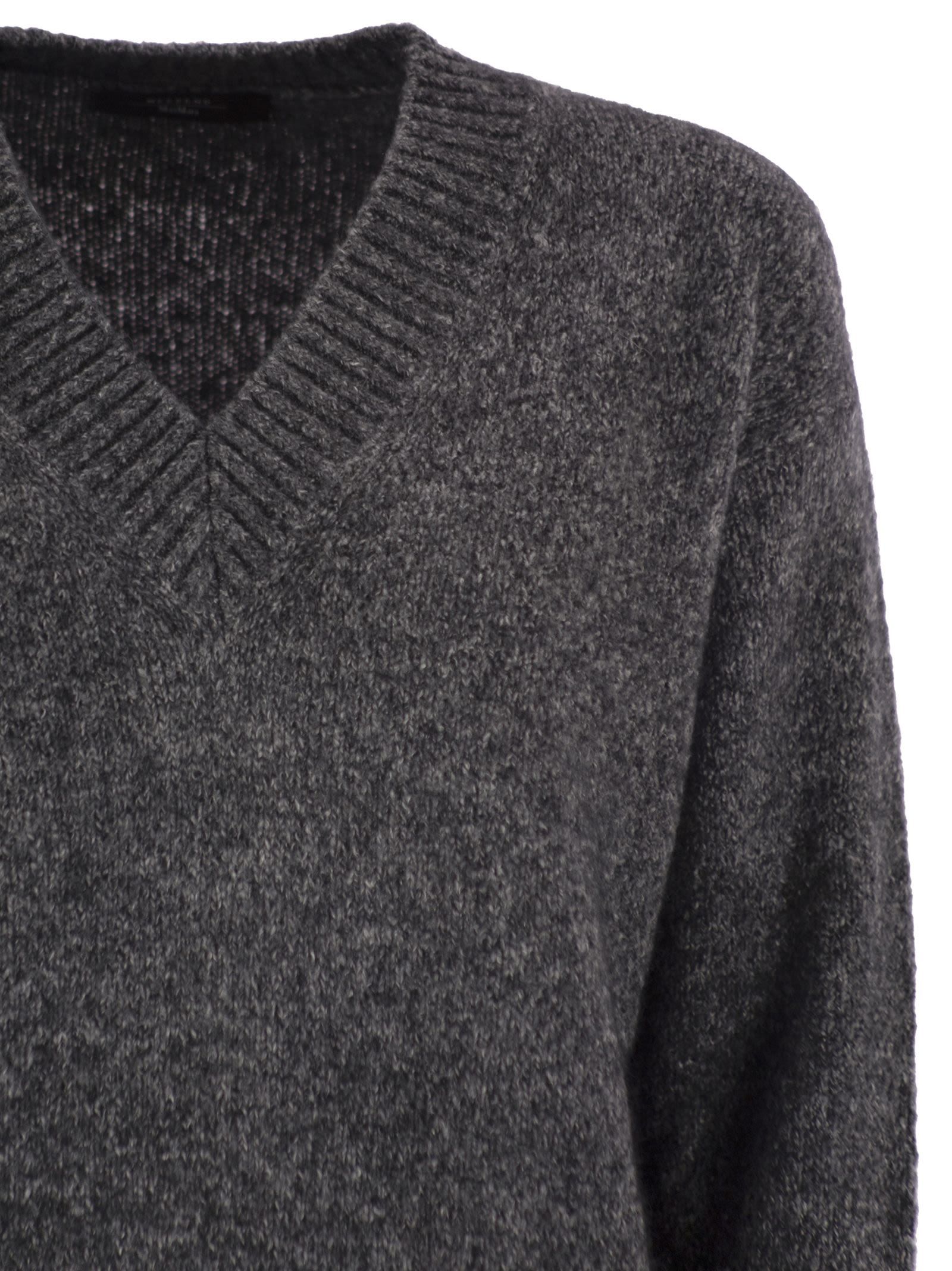 Weekend Max Mara V-neck Long-sleeved Sweater In Black
