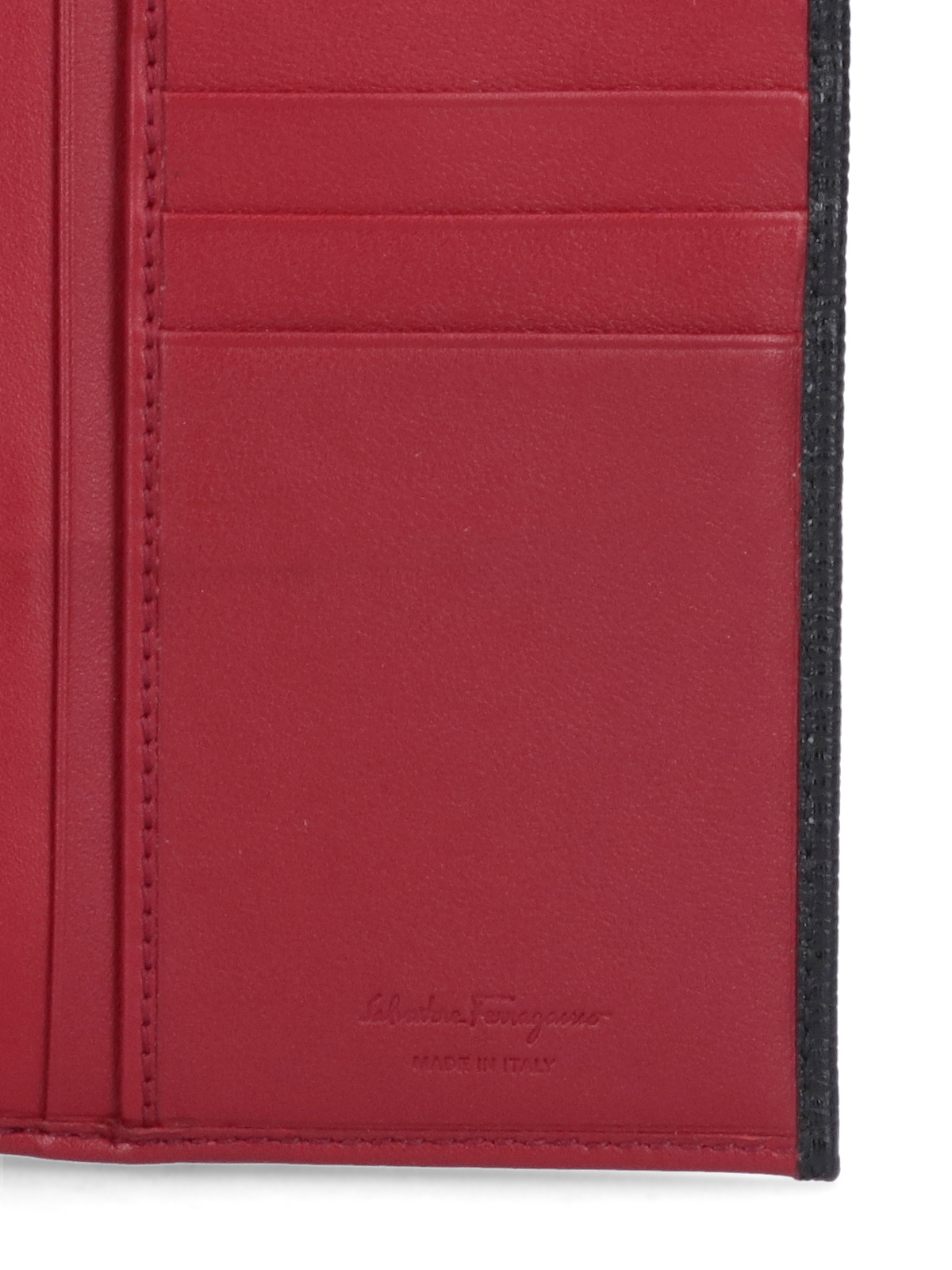 Ferragamo Logo Wallet In Black