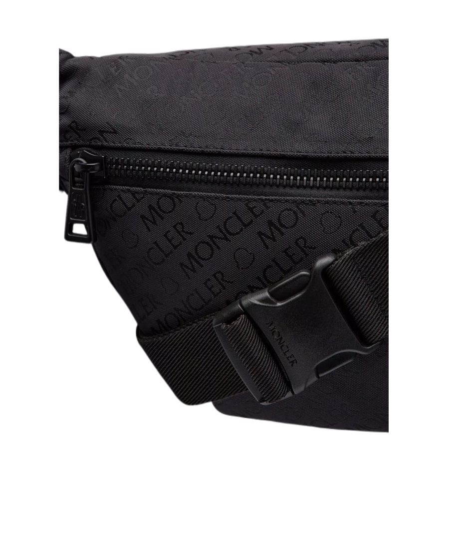 Moncler Durance Piccolo Technical Fabric Belt Bag In Black