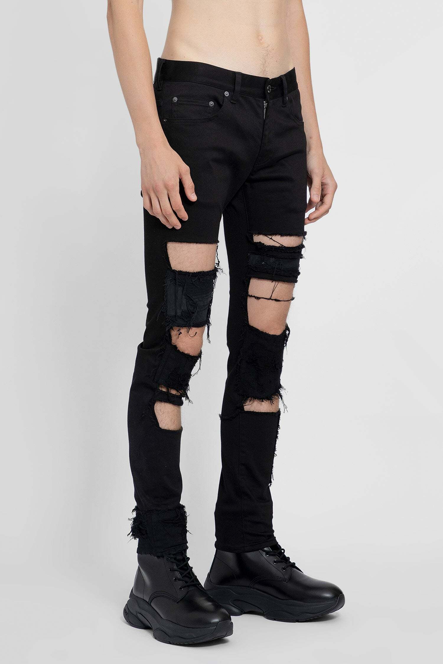 Undercover Jeans In Black