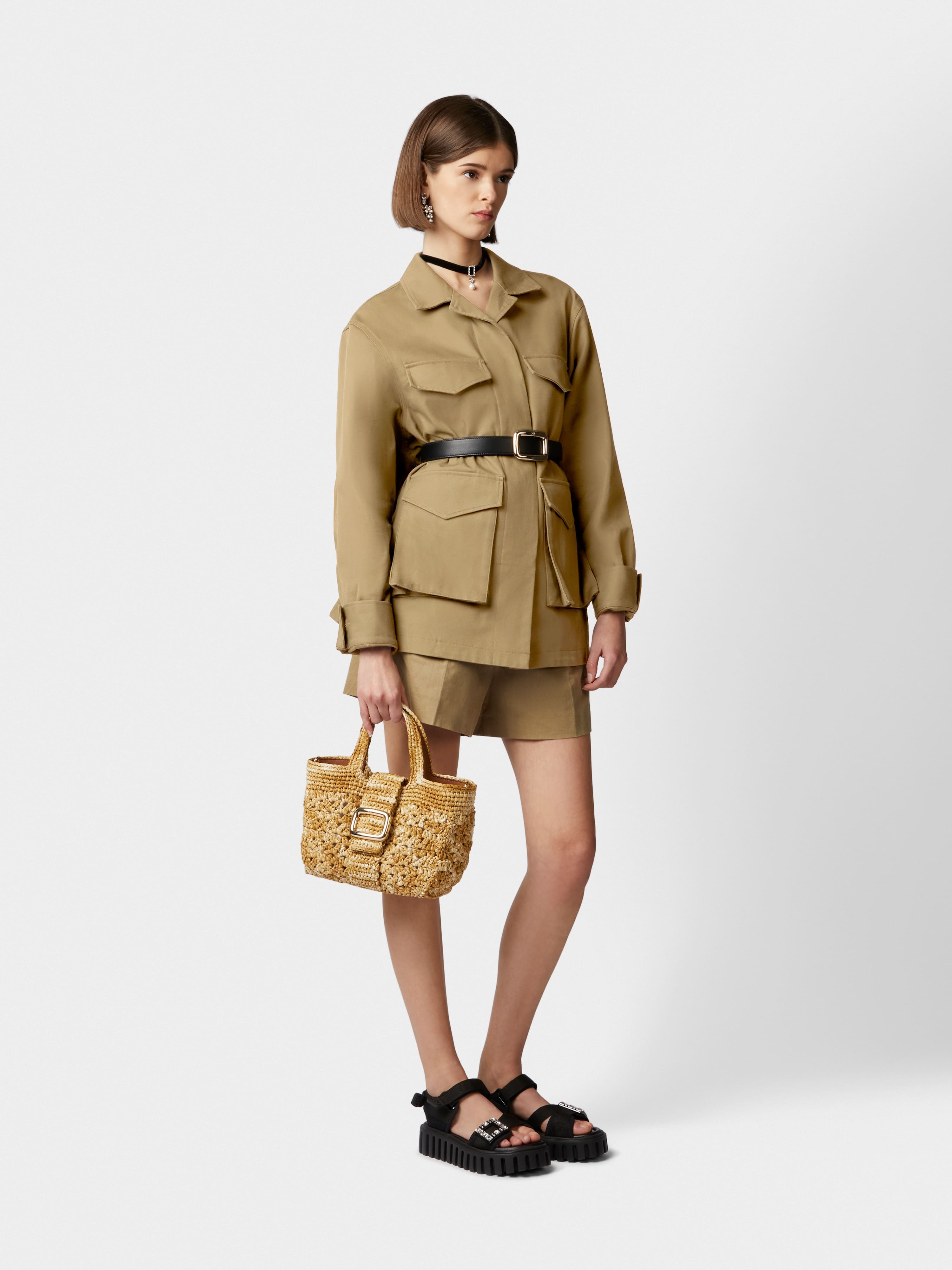 Roger Vivier Logo Engraved Woven Shoulder Bag In Nude