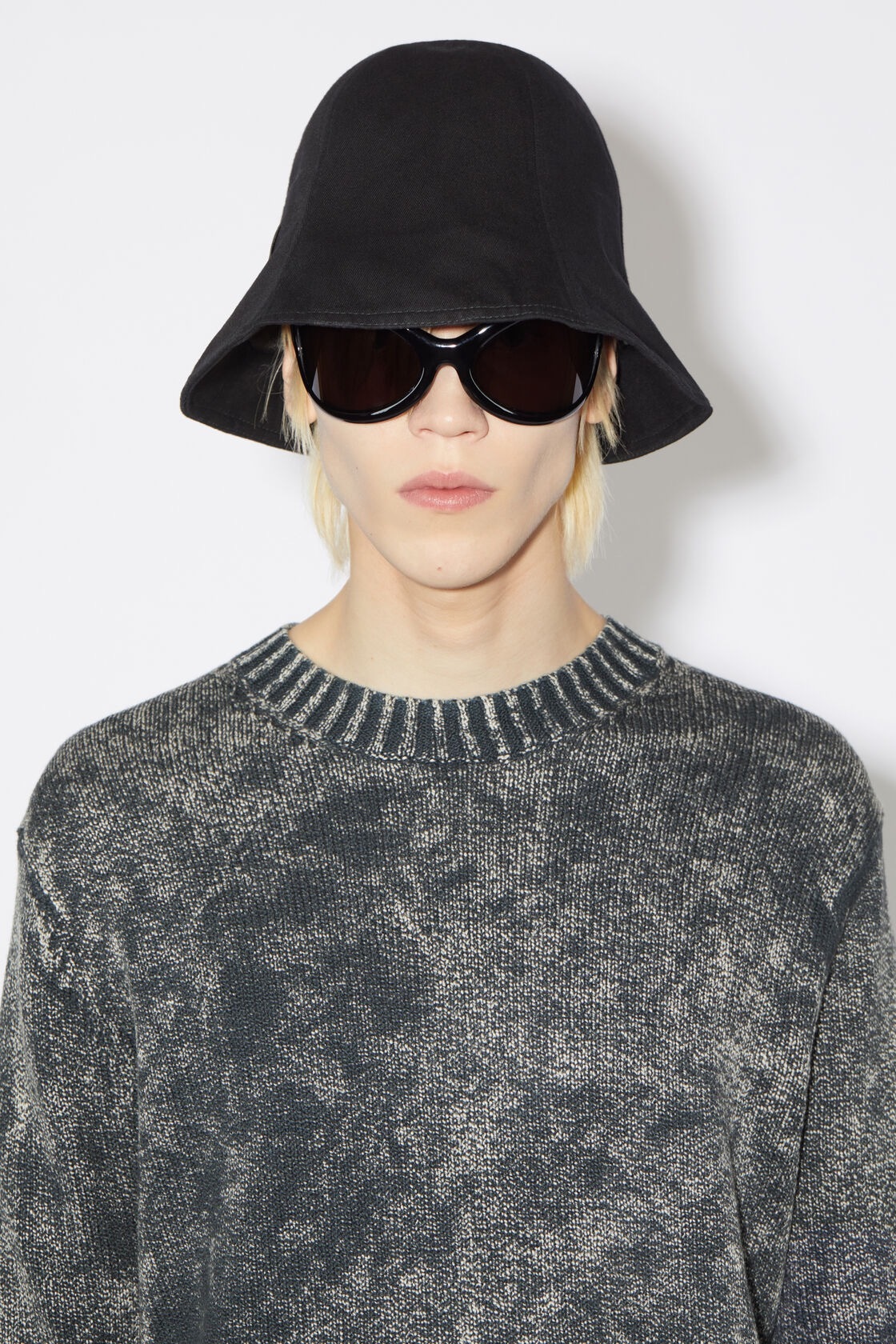 Acne Studios Embroidered-logo Bucket Hat In Black