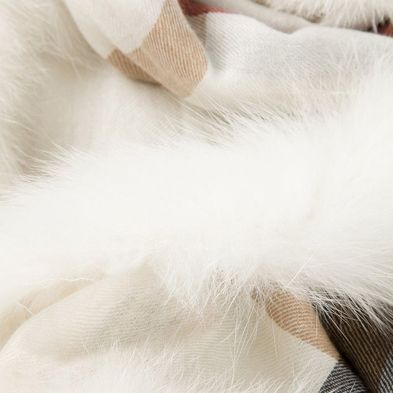 Burberry Check Pattern Fox Fur Scarf In White