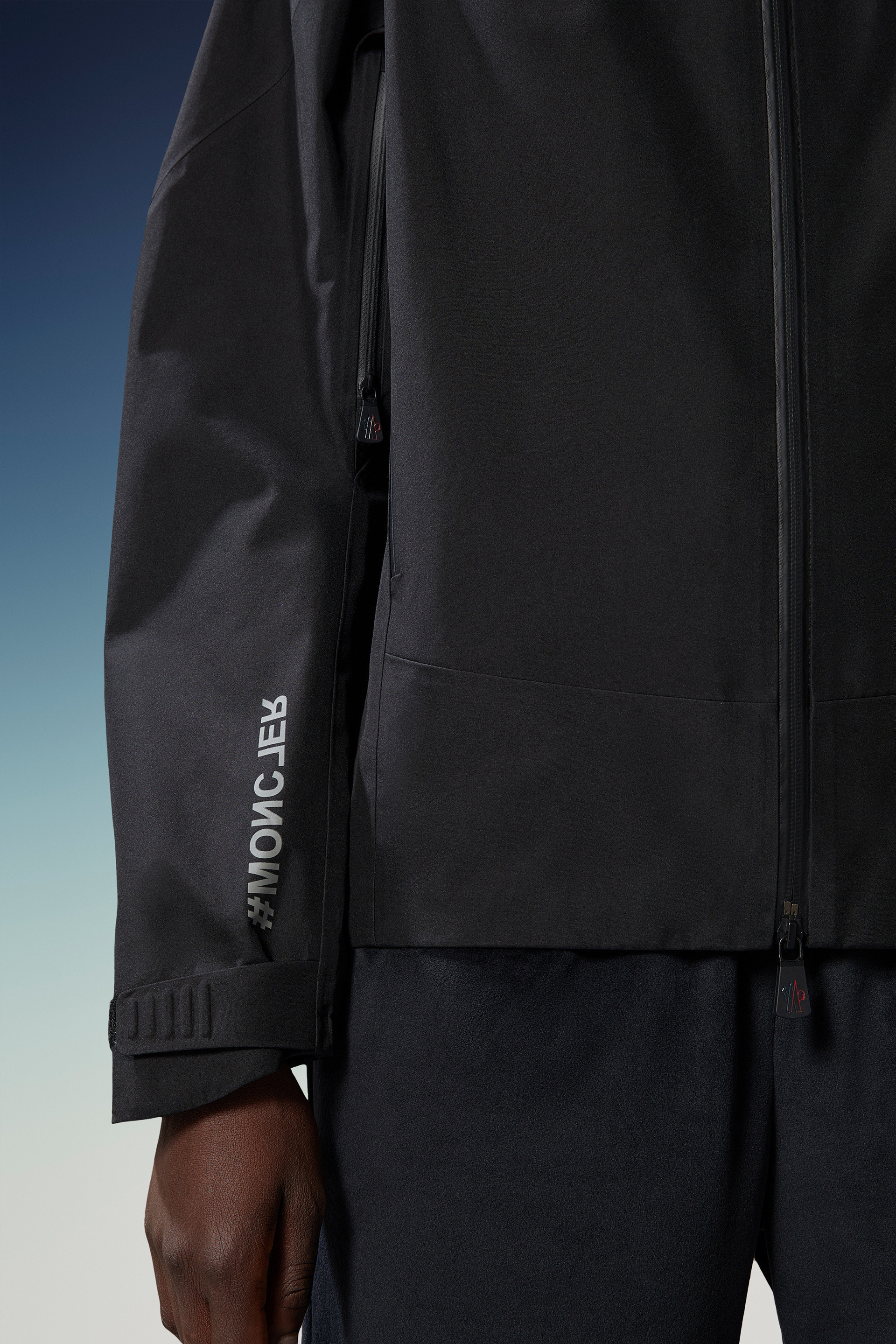 Moncler Meribel Gore-tex Hooded Jacket In Black