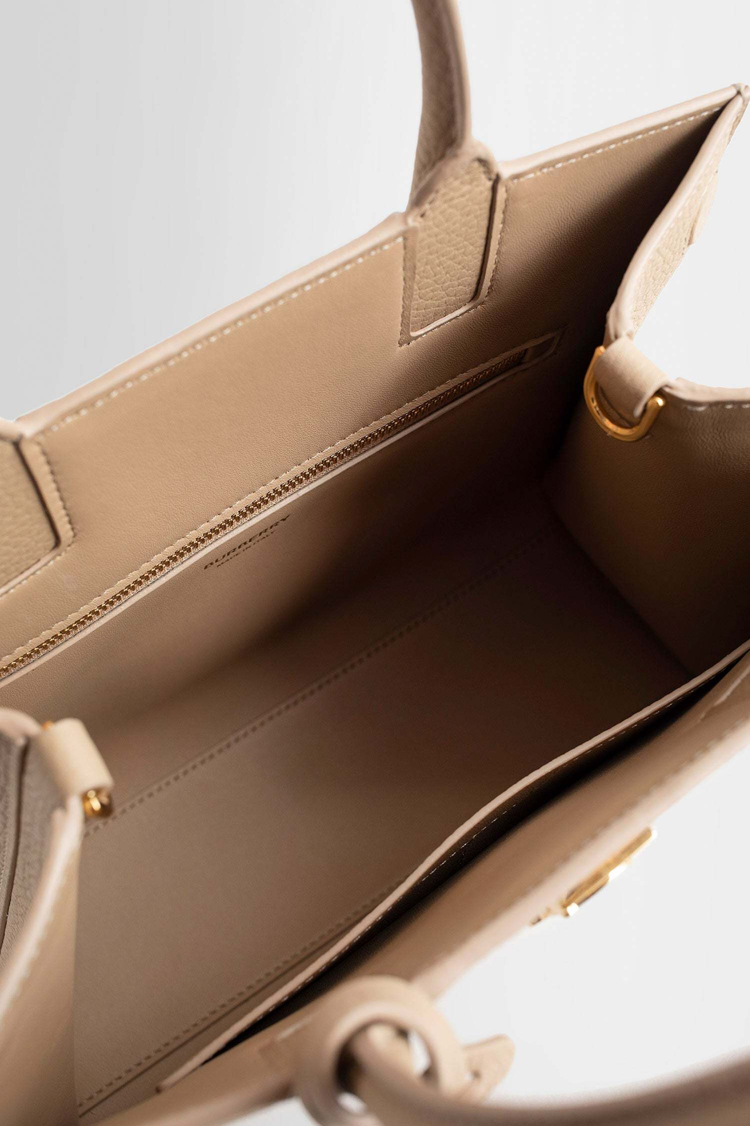 Burberry Frances Leather Tote Bag In Nude