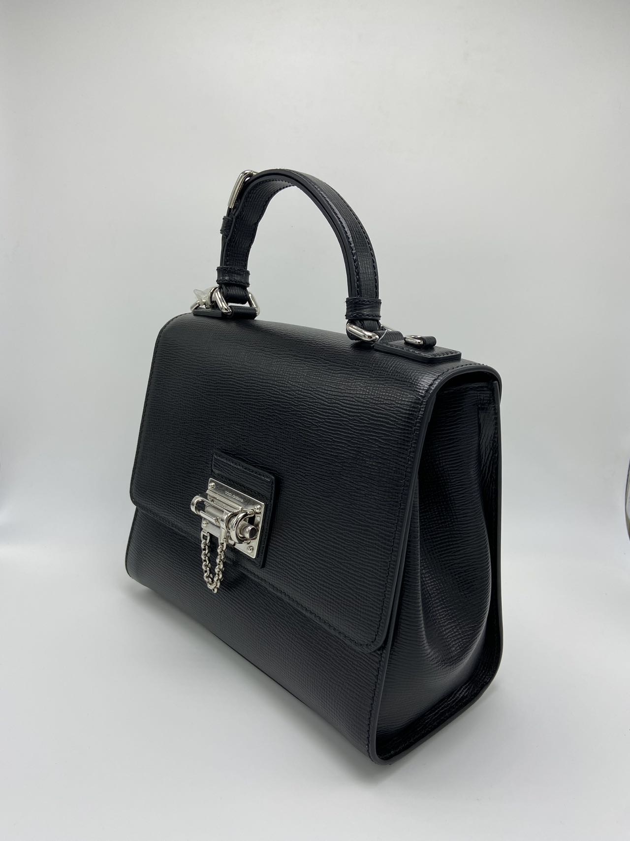 Dolce & Gabbana Flap Shoulder Bag In Black