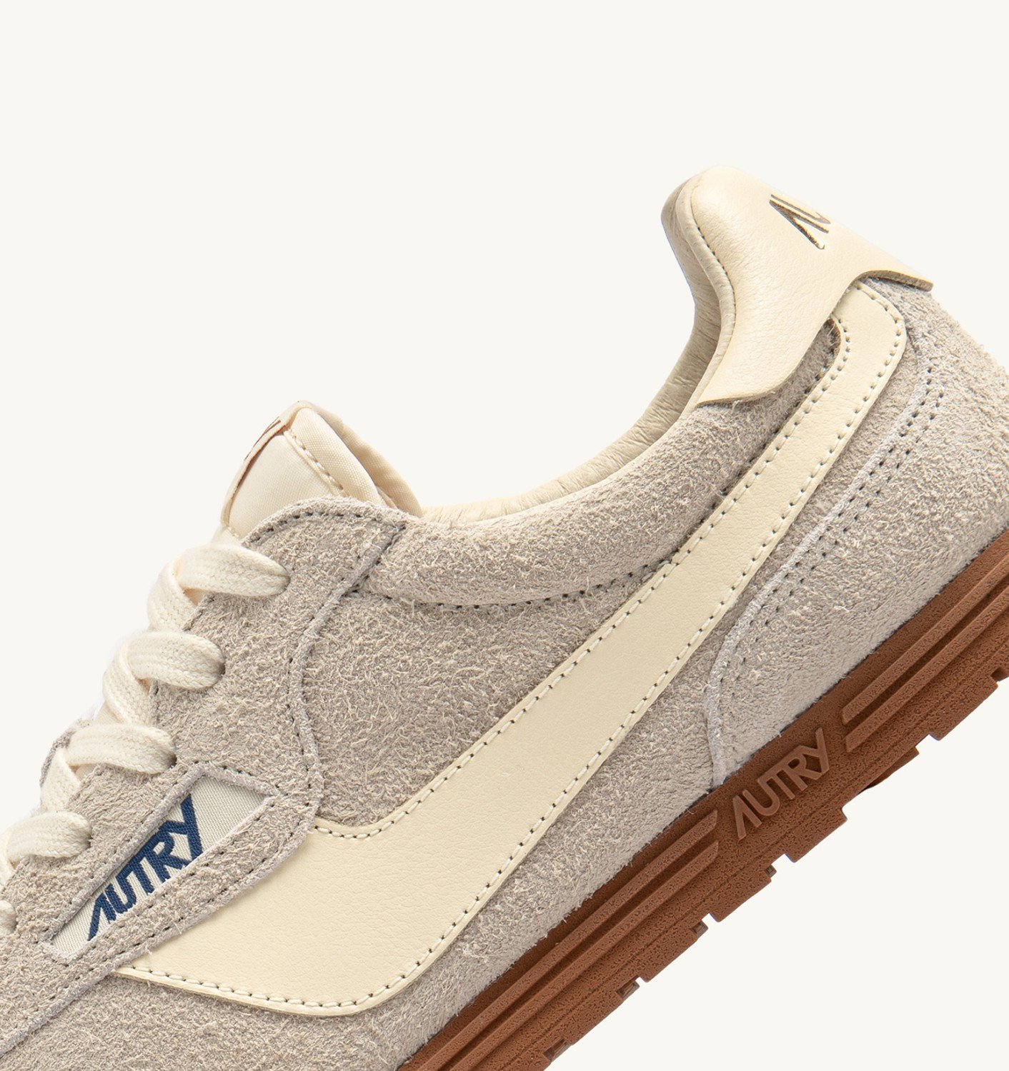 Autry 'windspin Low' Beige Sneaker With Logo On The Side And On The Heel In Suede Man In Neutral