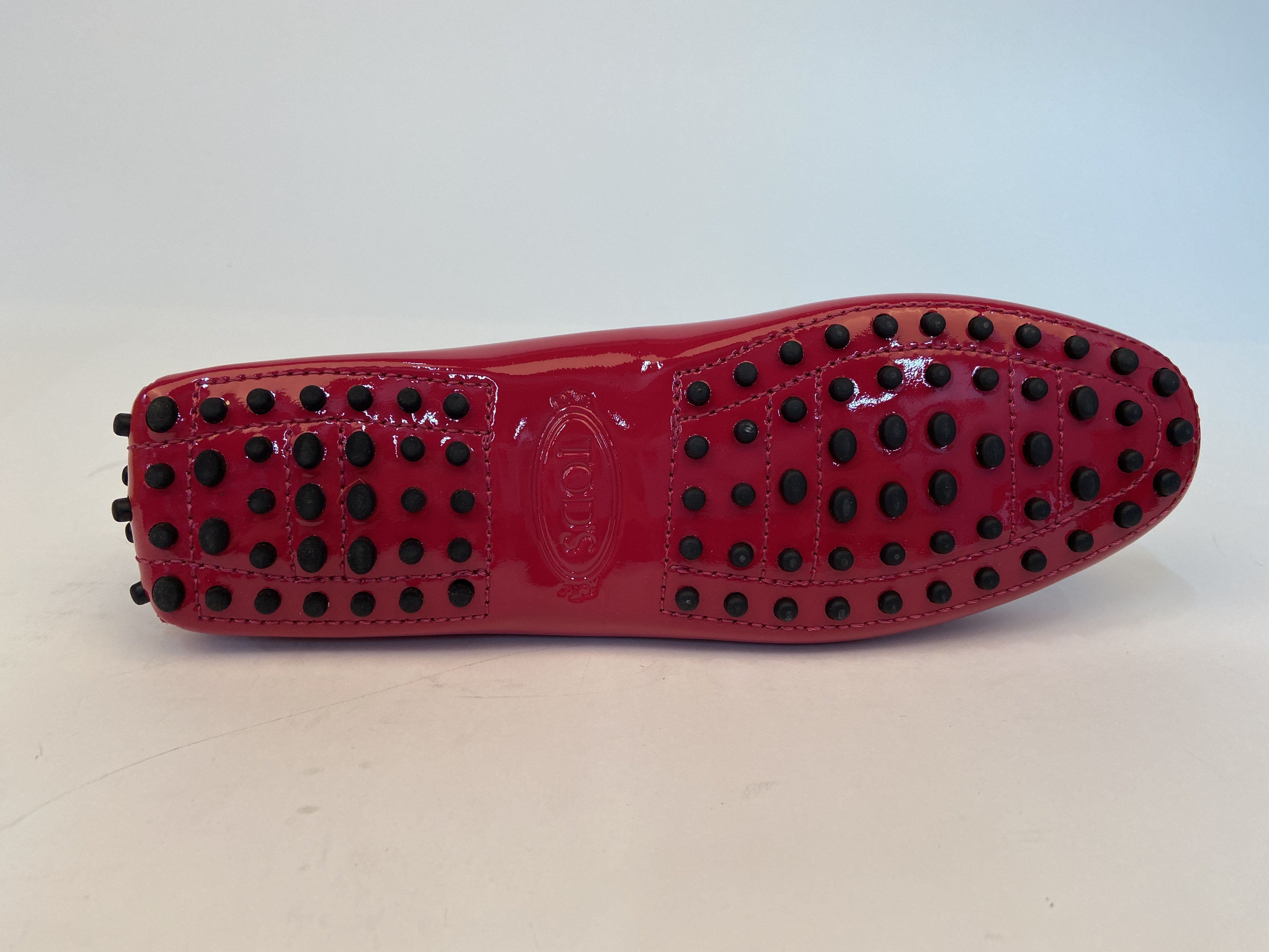 Tod's Gommino Croc-embossed Leather Loafer In Red
