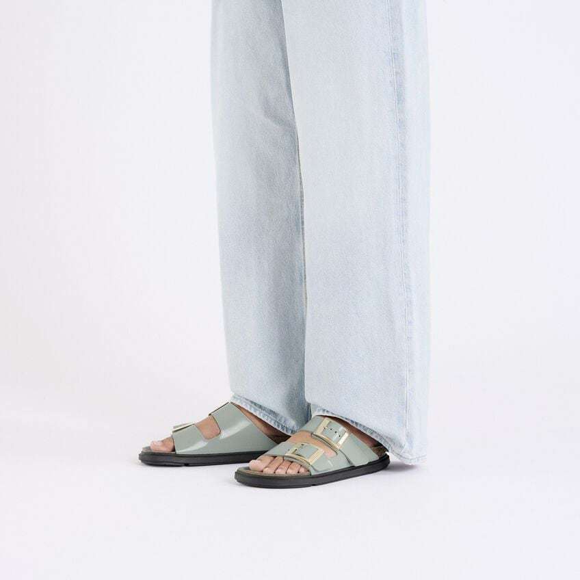 Birkenstock Arizona Droplet Buckle