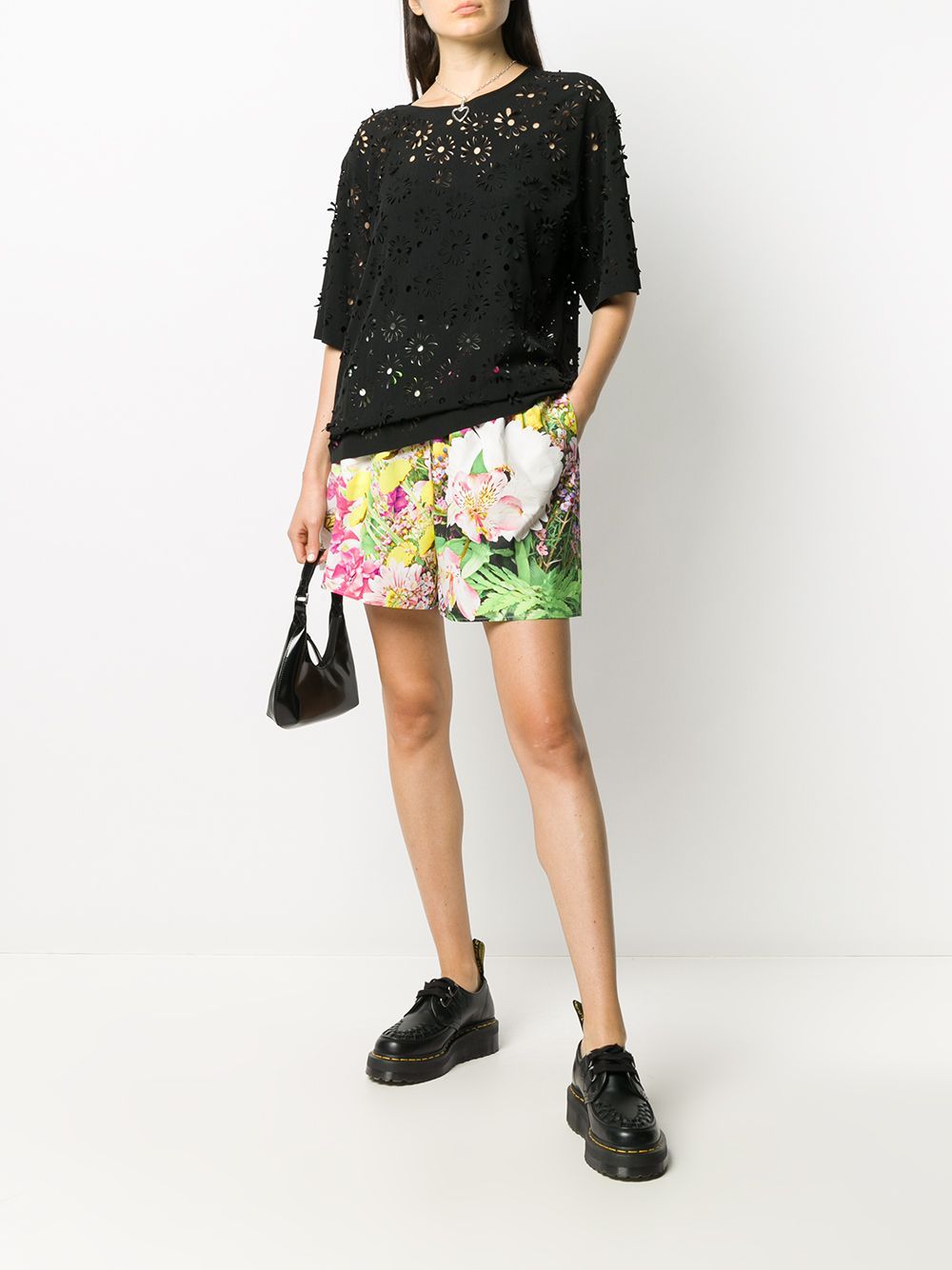 Moschino Floral Printed Wide-legged Shorts In White