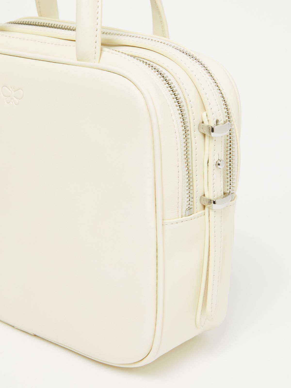 Weekend Max Mara Small Zippered Shoulder Bag In White