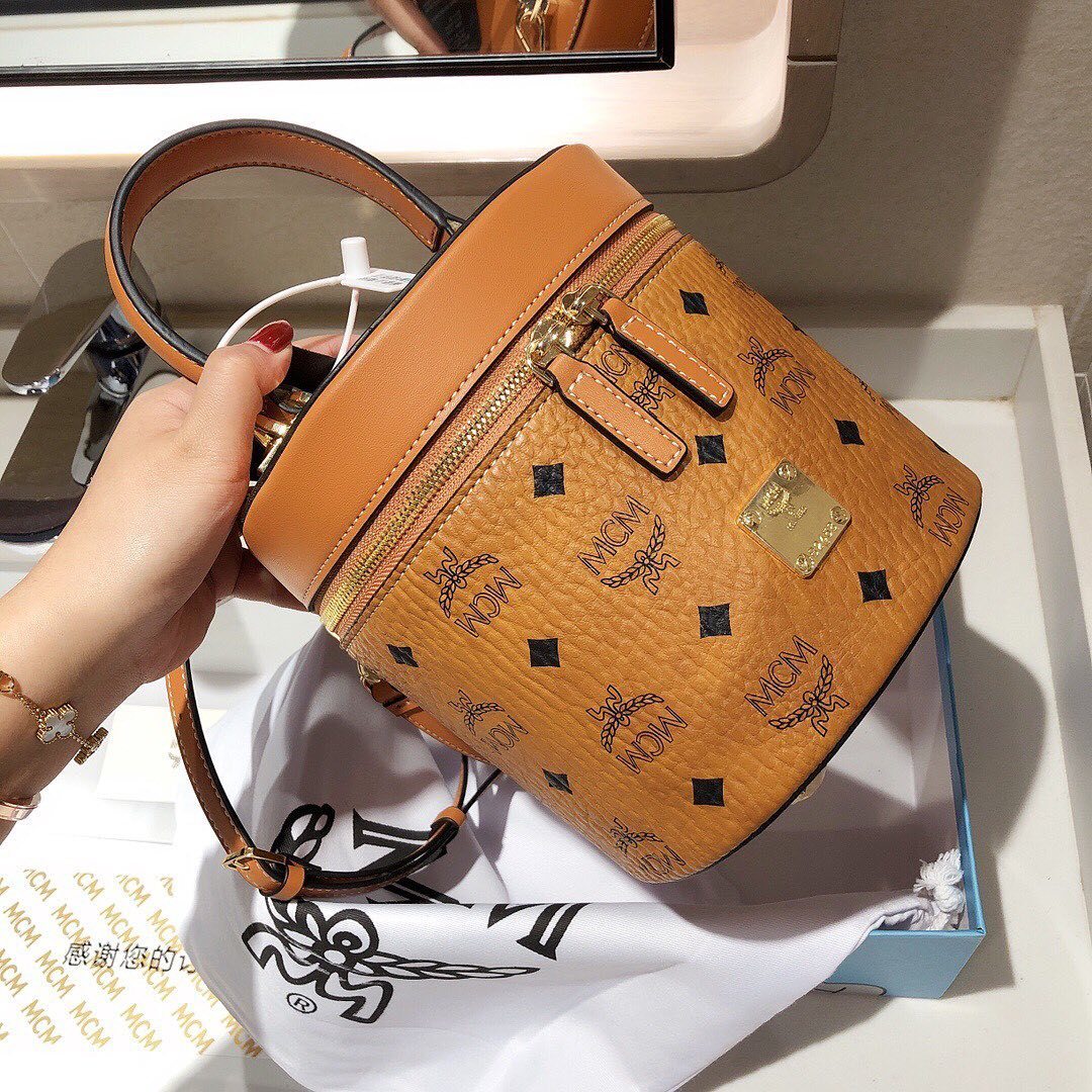Mcm Visetos Bucket Bag In Brown