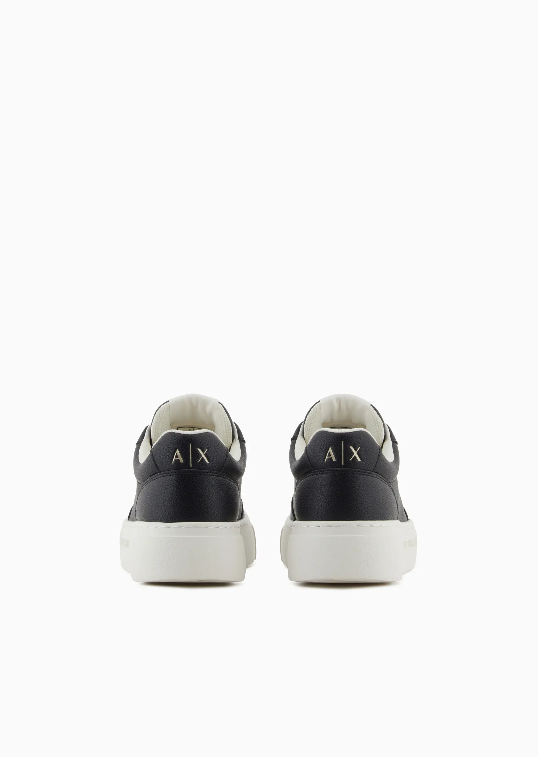 Armani Exchange Round Toe Low Top Sneakers In Black