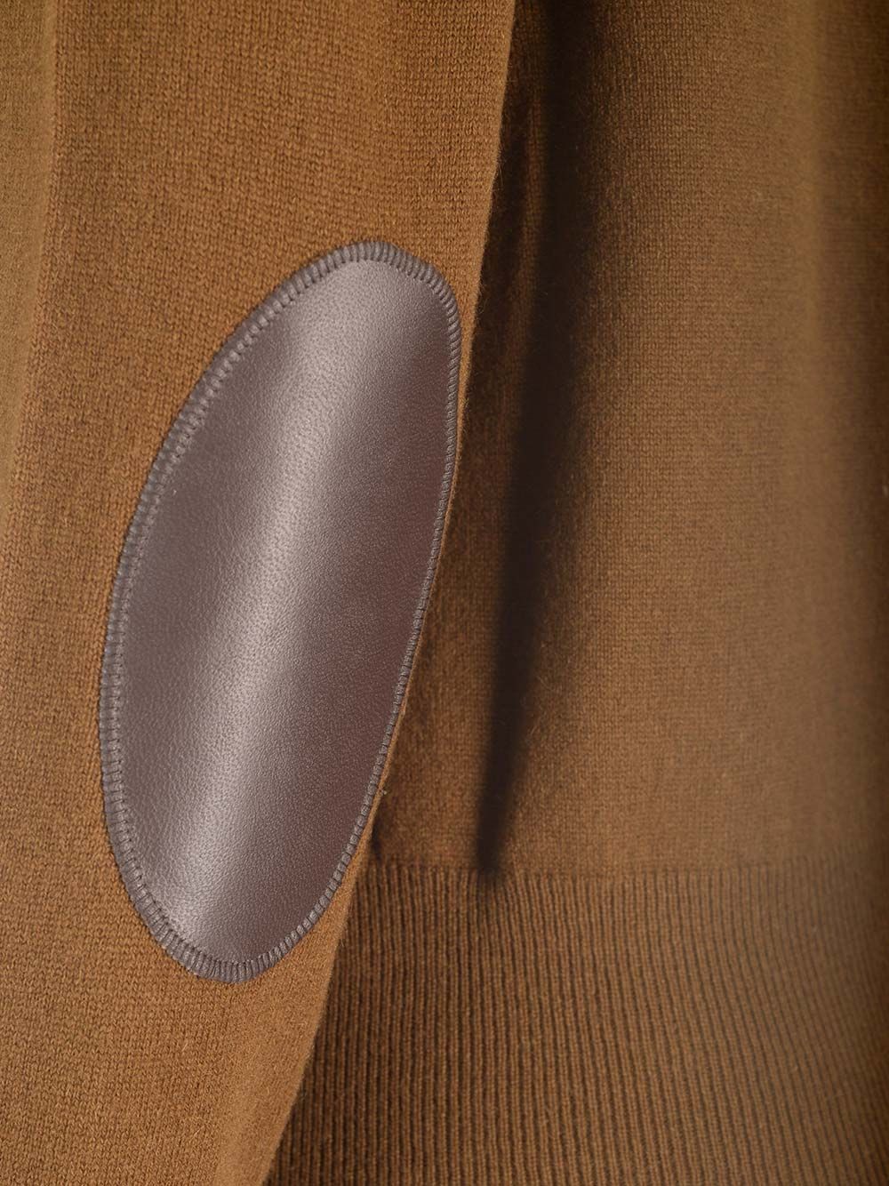 Apc A.p.c. Crewneck Knitted Jumper In Brown
