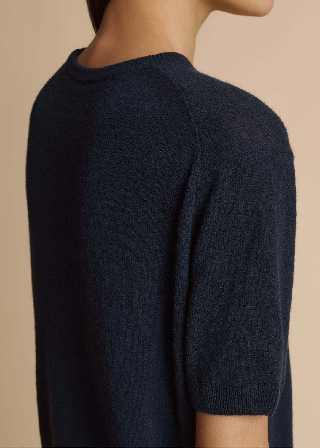 Khaite Pierre Cashmere Short-sleeve Sweater In Black
